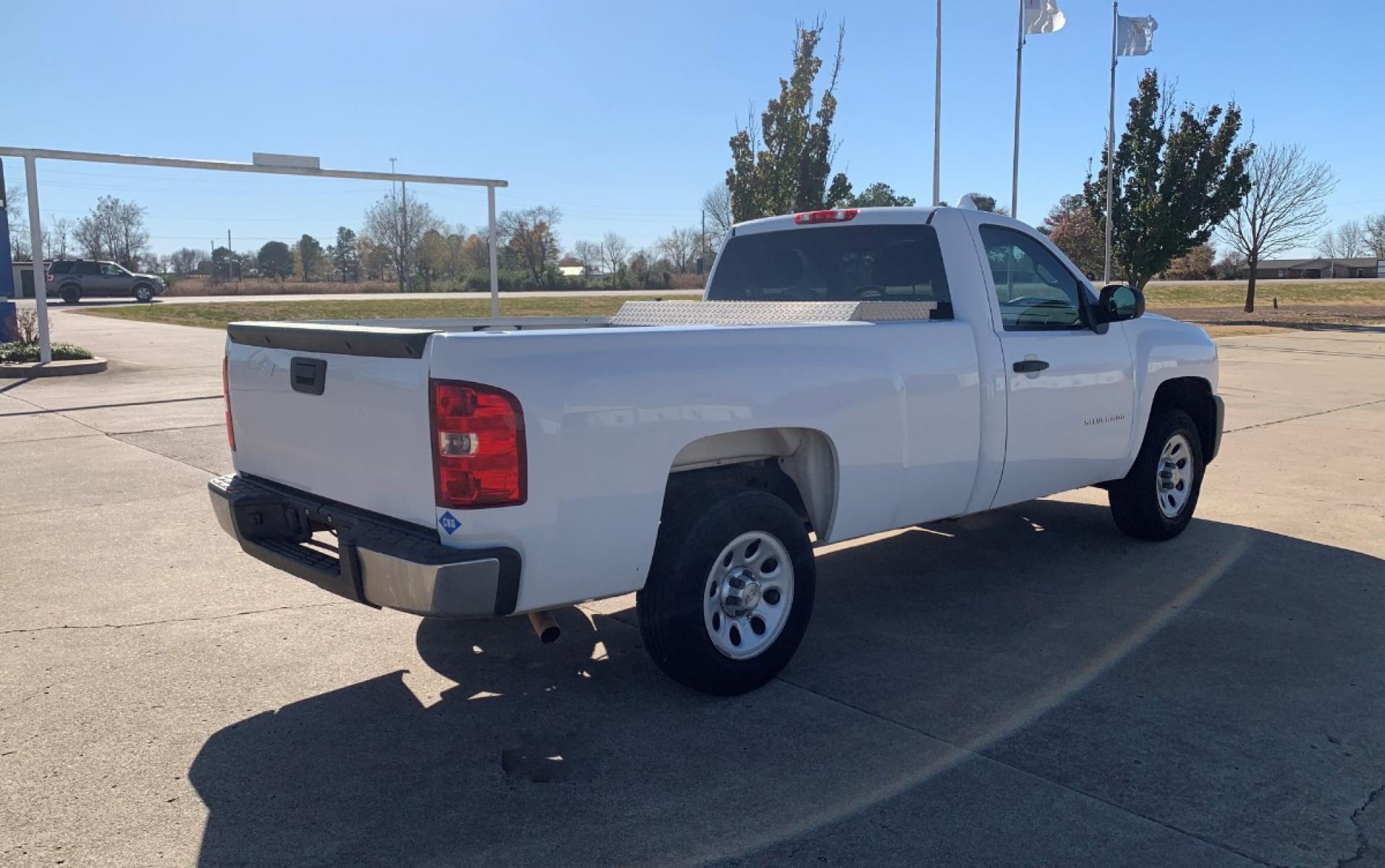 2011 White Chevrolet Silverado 1500 Work Truck 2WD (1GCNCPE03BZ) with an 5.3L V8 OHV 16V FFV engine, 4-Speed Automatic transmission, located at 17760 Hwy 62, Morris, OK, 74445, (918) 733-4887, 35.609104, -95.877060 - 2011 CHEVY SILVERADO 1500 5.3L V8 2WD DEDICATED CNG (COMPRESSED NATURAL GAS) FEATURES MANUAL WINDOWS, MANUAL SEATS, MANUAL LOCKS, STEERING WHEEL CONTROLS, AM/FM STEREO, CRUISE CONTROL, AND BED MAT. IT HAS 142,151 MILES. FIRESTONE 245/70R17 TIRES. EQUIPPED WITH A IMPCO CNG FUEL SYSTEM. IT RUNS ON COM - Photo #5