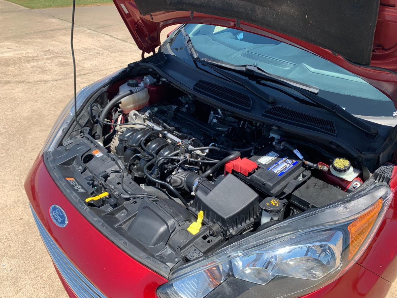 2014 RED Ford Fiesta SE Sedan (3FADP4BJ6EM) with an 1.6L L4 DOHC 16V engine, located at 17760 Hwy 62, Morris, OK, 74445, (918) 733-4887, 35.609104, -95.877060 - Photo #17