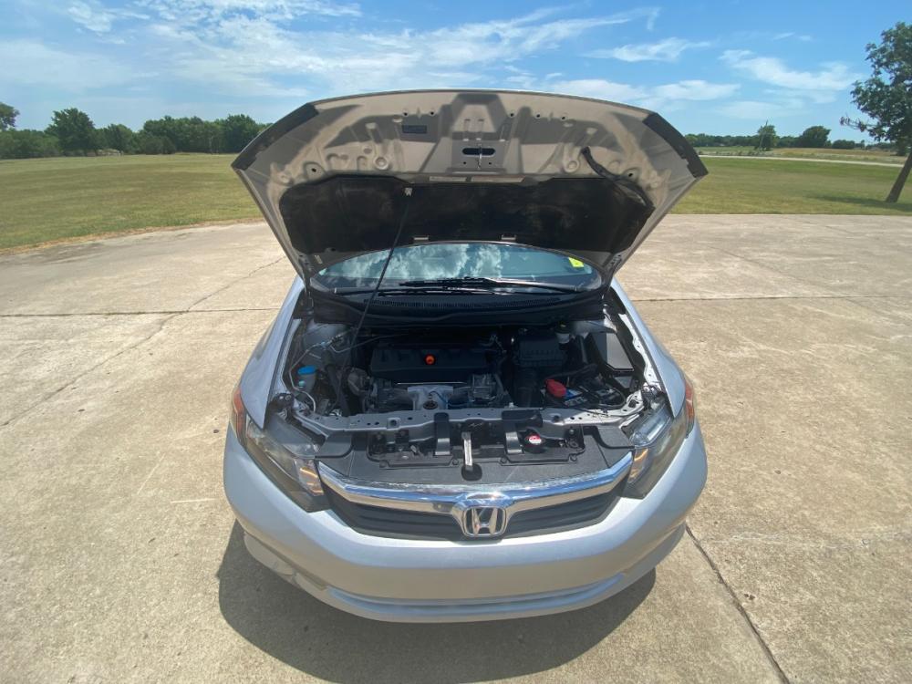 2012 Silver /TAN Honda Civic CNG Sedan 5-Speed AT (19XFB5F56CE) with an 1.8L L4 SOHC 16V CNG engine, 5-Speed Automatic transmission, located at 17760 Hwy 62, Morris, OK, 74445, (918) 733-4887, 35.609104, -95.877060 - 2012 HONDA CIVIC 1.8L FWD DEDICATED CNG (COMPRESSED NATURAL GAS) VEHICLE $1.05 - $2.05 PER GAL IN OK. 2012 HONDA CIVIC FEATURES 2 KEYS, REMOTE KEYLESS ENTRY, POWER LOCKS, POWER WINDOWS, POWER MIRRORS, MANUEL SEATS, TOUCHSCREEN RADIO, AM/FM RADIO, CD PLAYER, USB, AUX, BLUETOOTH FOR HANDS-FREE CALLING - Photo #27
