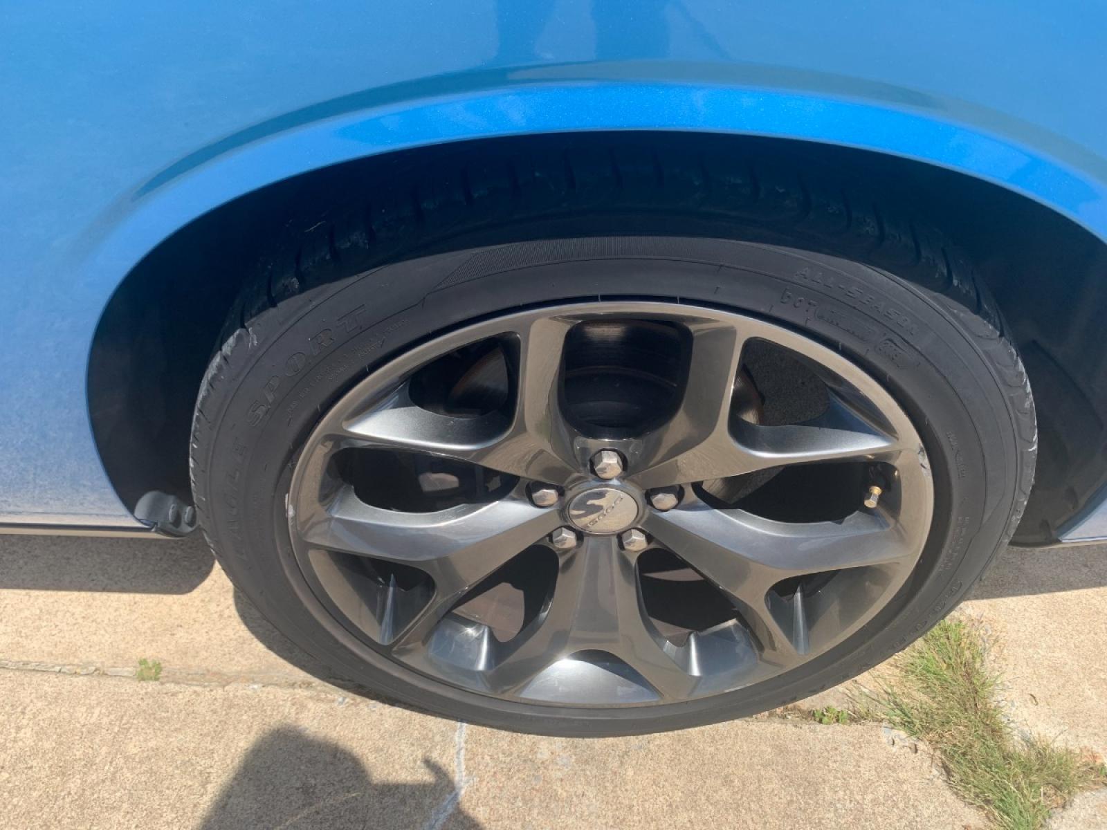 2015 BLUE Dodge Challenger R/T Plus (2C3CDZBTXFH) with an 5.7L V8 OHV 16V engine, AUTOMATIC transmission, located at 17760 Hwy 62, Morris, OK, 74445, (918) 733-4887, 35.609104, -95.877060 - THE 2015 DODGE CHALLENGER RT HAS A 5.7L HEMI RWD. RUNS ON GASOLINE. FEATURES A REMOTE KEYLESS ENTRY, POWER LOCKS, POWER SEATS, POWER WINDOWS, POWER MIRRORS, AM/FM STEREO, SXM RADIO, TOUCHSCREEN, BLUETOOTH, AUX PORT, USB PORT, MP3 PLAYER, UCONNECT, SUEDE, LEATHER SEATS, TRACTION CONTROL, CRUISE CONTR - Photo #22