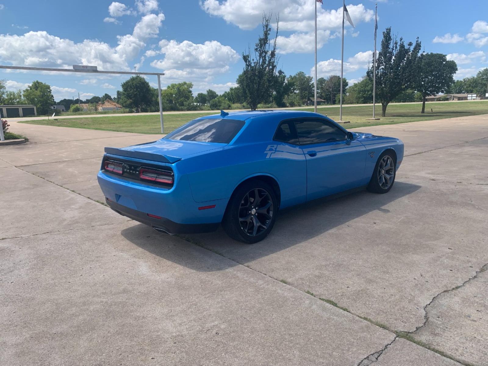 2015 BLUE Dodge Challenger R/T Plus (2C3CDZBTXFH) with an 5.7L V8 OHV 16V engine, AUTOMATIC transmission, located at 17760 Hwy 62, Morris, OK, 74445, (918) 733-4887, 35.609104, -95.877060 - THE 2015 DODGE CHALLENGER RT HAS A 5.7L HEMI RWD. RUNS ON GASOLINE. FEATURES A REMOTE KEYLESS ENTRY, POWER LOCKS, POWER SEATS, POWER WINDOWS, POWER MIRRORS, AM/FM STEREO, SXM RADIO, TOUCHSCREEN, BLUETOOTH, AUX PORT, USB PORT, MP3 PLAYER, UCONNECT, SUEDE, LEATHER SEATS, TRACTION CONTROL, CRUISE CONTR - Photo #5