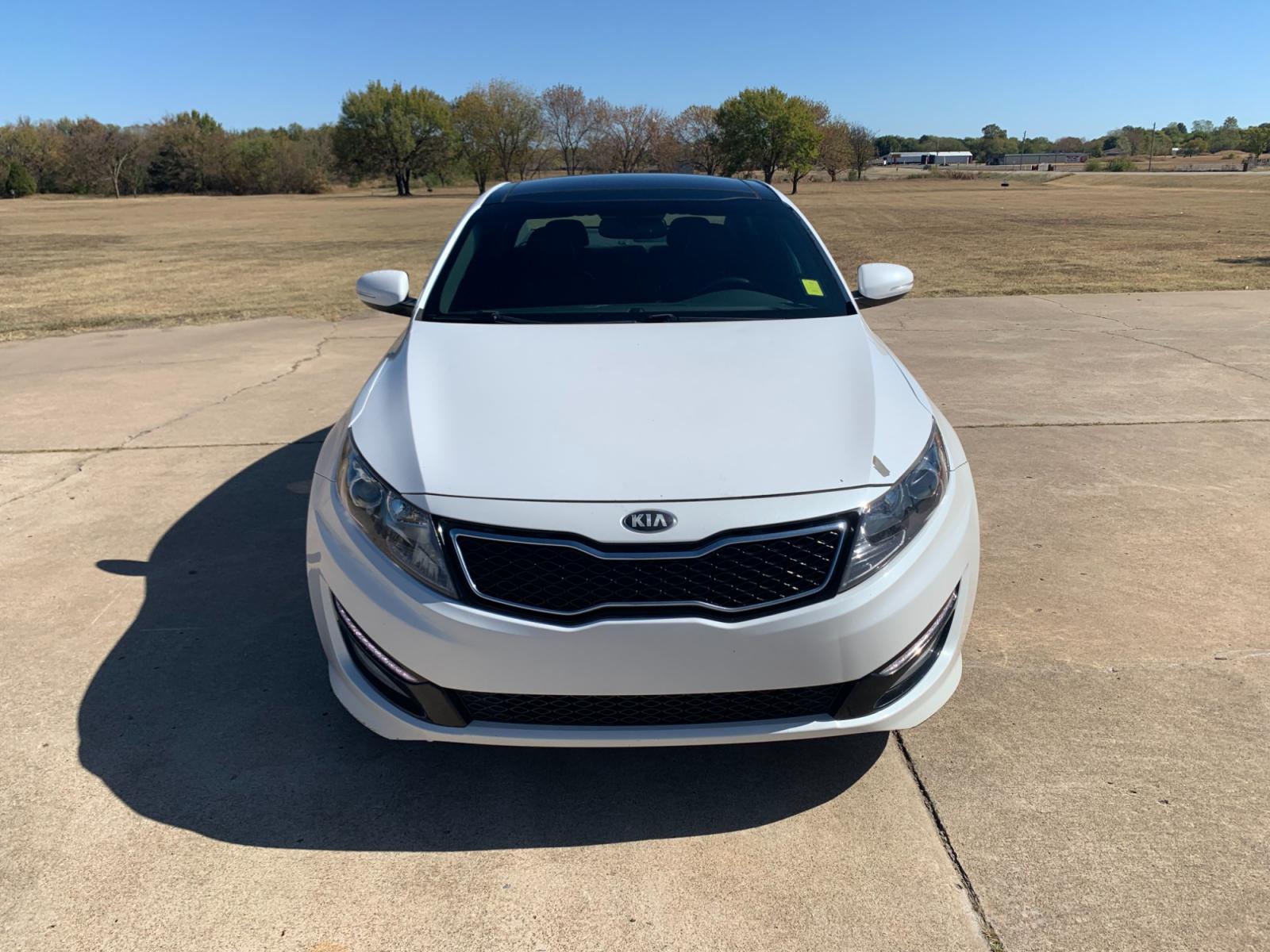 2013 White Kia Optima SXL (5XXGR4A60DG) with an 2.0L L4 DOHC 16V TURBO engine, 6-Speed Automatic transmission, located at 17760 Hwy 62, Morris, OK, 74445, (918) 733-4887, 35.609104, -95.877060 - 2013 KIA OPTIMA SXL HAS A 2.0L 4-CYLINDER AND IS FWD, RUNS ON GASOLINE, AND GETS 30MPG. THIS KIA WILL SAVE MONEY AT THE PUMP. IT FEATURES A KEYLESS ENTRY REMOTE, POWER LOCKS, POWER WINDOWS, POWER SEATS, POWER MIRRORS, AM/FM STEREO, INFINITY SOUND SYSTEM, CD PLAYER, USB PORT, SIRUS RADIO, LEATHER SEA - Photo #2