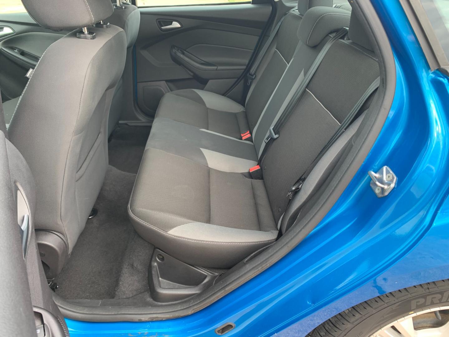 2014 BLUE Ford Focus SE Sedan (1FADP3F25EL) with an 2.0L L4 DOHC 16V engine, AUTOMATIC transmission, located at 17760 Hwy 62, Morris, OK, 74445, (918) 733-4887, 35.609104, -95.877060 - Photo#14