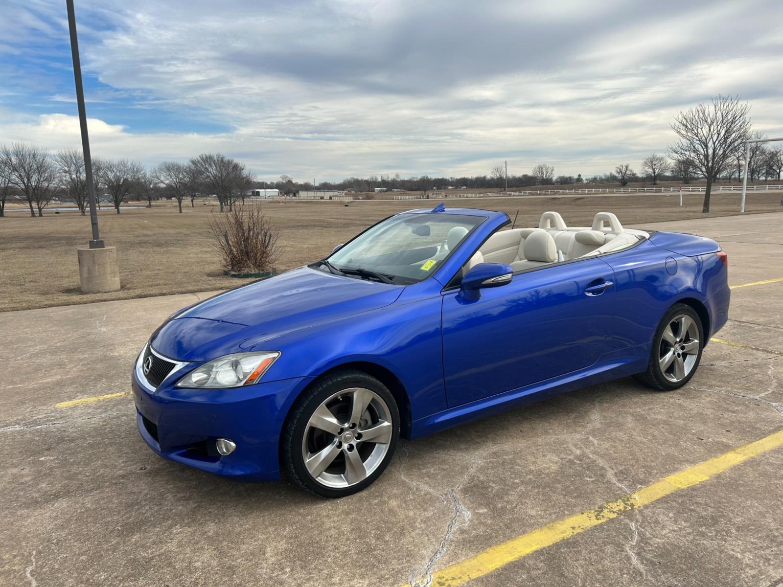 2010 BLUE Lexus IS C IS 250C (JTHFF2C2XA2) , 6-Speed Automatic transmission, located at 17760 Hwy 62, Morris, OK, 74445, (918) 733-4887, 35.609104, -95.877060 - 2010 LEXUS IS 250C HAS A 2.5L V6 AND IS RWD, THIS CONVERTIBLE FEATURES KEYLESS REMOTE ENTRY, PUSH BUTTON ENGINE START, POWER LOCKS, POWER WINDOWS, POWER SEATS, POWER MIRRORS, AM/FM STEREO, SATELLITE RADIO, CD PLAYER, AUX PORT, USB PORT, TOUCH SCREEN DISPLAY, LEATHER SEATS, 3 SETTING MEMORY SEATS, DU - Photo #1