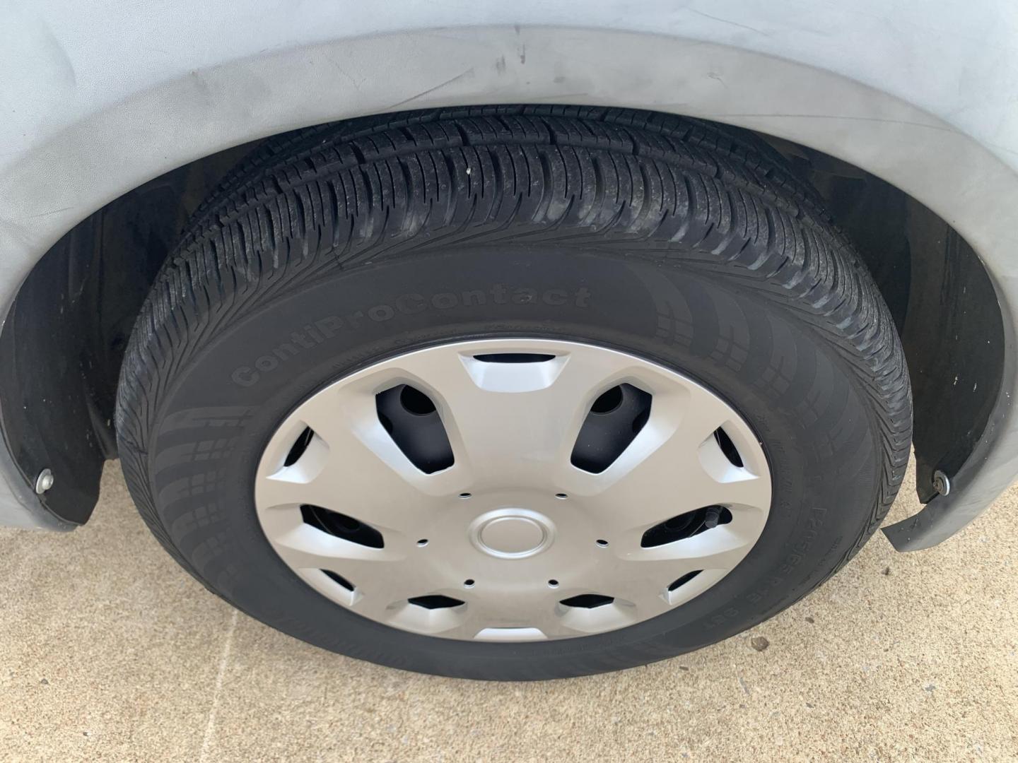 2013 White /Gray Ford Transit Connect XL (NM0LS7AN8DT) with an 2.0L L4 DOHC 16V engine, 4-Speed Automatic transmission, located at 17760 Hwy 62, Morris, OK, 74445, (918) 733-4887, 35.609104, -95.877060 - 2013 FORD TRANSIT CONNECT HAS A 2.0L AND FWD. THIS VAN IS A BI-FUEL THAT RUNS ON BOTH GASOLINE OR COMPRESSED NATURAL GAS (CNG). FEATURES, MANUEL WINDOWS, MANUAL MIRRORS, MANUAL SEATS, CLOTH INTERIOR, MANUAL LOCKS, BACKUP CAMERA, AND AM/FM STEREO. EQUIPPED WITH A BI-FUEL CNG FUEL SYSTEM. IT RUNS ON - Photo#21