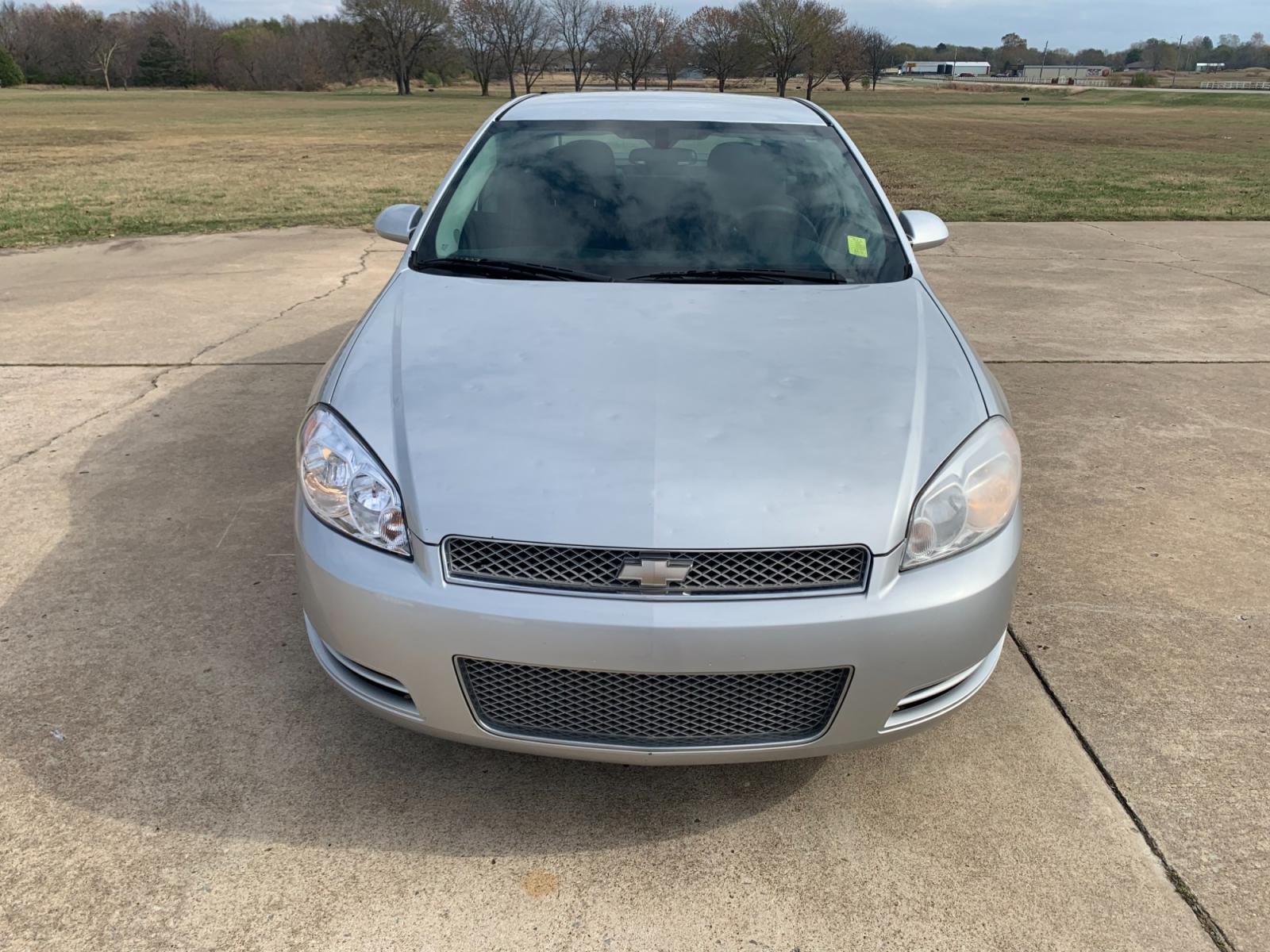 2012 Silver Chevrolet Impala LS (2G1WF5E31C1) with an 3.6L V6 DOHC 16V FFV engine, 6-Speed Automatic transmission, located at 17760 Hwy 62, Morris, OK, 74445, (918) 733-4887, 35.609104, -95.877060 - 2012 CHEVROLET IMPALA LS HS A 3.6L AND IS FWD, FEATURES REMOTE KEYLESS ENTRY, POWER LOCKS, POWER WINDOWS, POWER MIRRORS, AM/FM STEREO, CD PLAYER, AUX PORT, USB PORT, CLOTH INTERIOR, CRUISE CONTROL, TRACTION CONTROL, TILT WHEEL. LOW MILES ONLY 76,032 AND 225/60R16 TIRES. ***DOES HAVE HAIL DAMAGE AS S - Photo #1