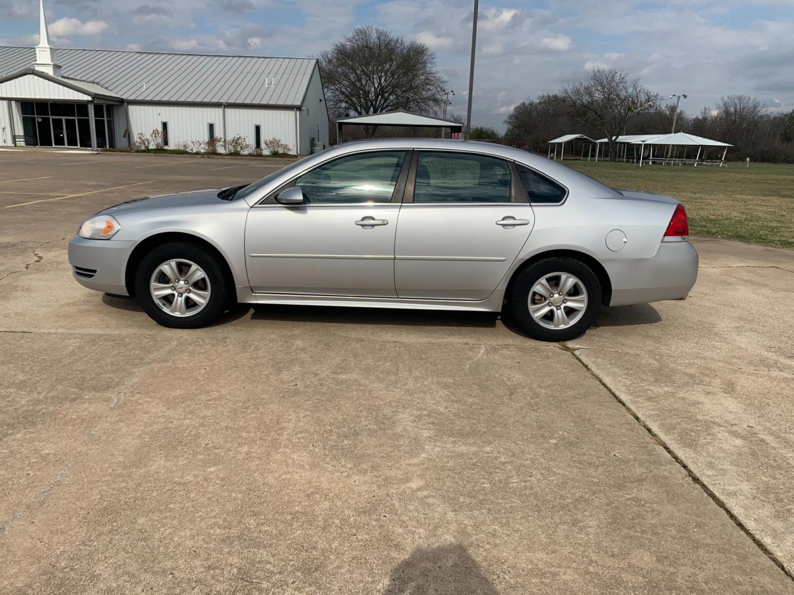2012 Silver Chevrolet Impala LS (2G1WF5E31C1) with an 3.6L V6 DOHC 16V FFV engine, 6-Speed Automatic transmission, located at 17760 Hwy 62, Morris, OK, 74445, (918) 733-4887, 35.609104, -95.877060 - 2012 CHEVROLET IMPALA LS HS A 3.6L AND IS FWD, FEATURES REMOTE KEYLESS ENTRY, POWER LOCKS, POWER WINDOWS, POWER MIRRORS, AM/FM STEREO, CD PLAYER, AUX PORT, USB PORT, CLOTH INTERIOR, CRUISE CONTROL, TRACTION CONTROL, TILT WHEEL. LOW MILES ONLY 76,032 AND 225/60R16 TIRES. ***DOES HAVE HAIL DAMAGE AS S - Photo #7