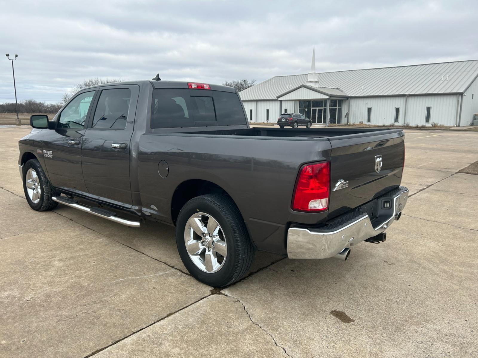 2018 GRAY RAM 1500 SLT Crew Cab LWB 2WD (1C6RR6TT1JS) with an 5.7L V8 OHV 16V engine, 8A transmission, located at 17760 Hwy 62, Morris, OK, 74445, (918) 733-4887, 35.609104, -95.877060 - 2018 DODGE RAM 1500 SLT HAS A 5.7L HEMI AND IS RWD THAT FEATURES REMOTE KEYLESS ENTRY, POWER REMOTE START, POWER LOCKS, POWER WINDOWS, POWER SEATS, POWER WINDOWS, POWER MIRRORS, POWER BACK GLASS WINDOW, AM/FM STEREO, SXM RADIO, UCONNECT, TOUCHSCREEN DISPLAY, AUX PORT, USB PORT, BLUETOOTH TECHNOLOGY, - Photo #7