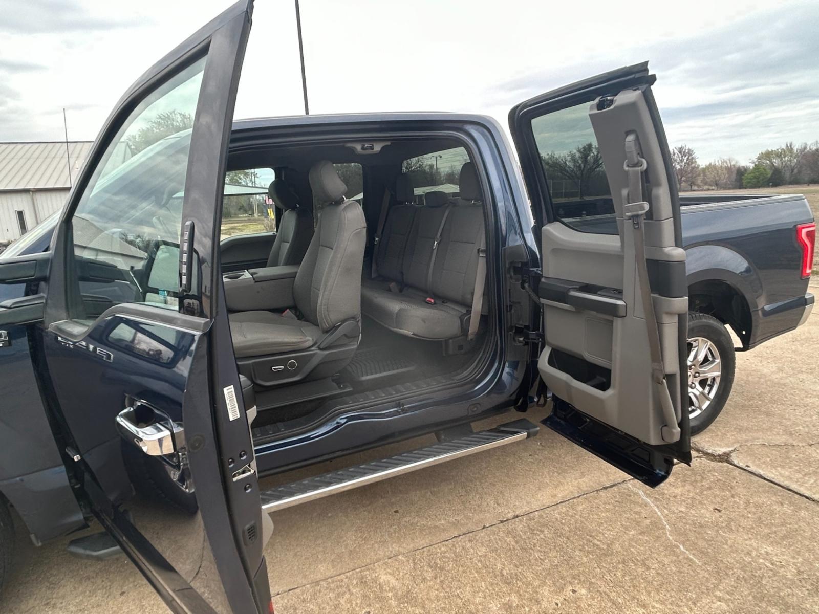 2015 BLUE Ford F-150 XL SuperCab 6.5-ft. Bed 2WD (1FTEX1CP5FF) with an 2.7L V6 DOHC 24V engine, 6-Speed Automatic transmission, located at 17760 Hwy 62, Morris, OK, 74445, (918) 733-4887, 35.609104, -95.877060 - 2015 FORD F150 XL HAS A 2.7L V6 ENGINE AND RWD, FEATURES A KEYLESS LOCKING REMOTE, POWER SEATS, POWER FOOT PEDAL ADJUSTER, POWER LOCKS, POWER WINDOWS, POWER MIRRORS, AM/FM STEREO, SIRIUS RADIO, CD PLAYER, AUX PORT, USB PORT, AUTO START/STOP TECHNOLOGY, CLOTH INTERIOR, CRUISE CONTROL, TRACTION CONTRO - Photo #19