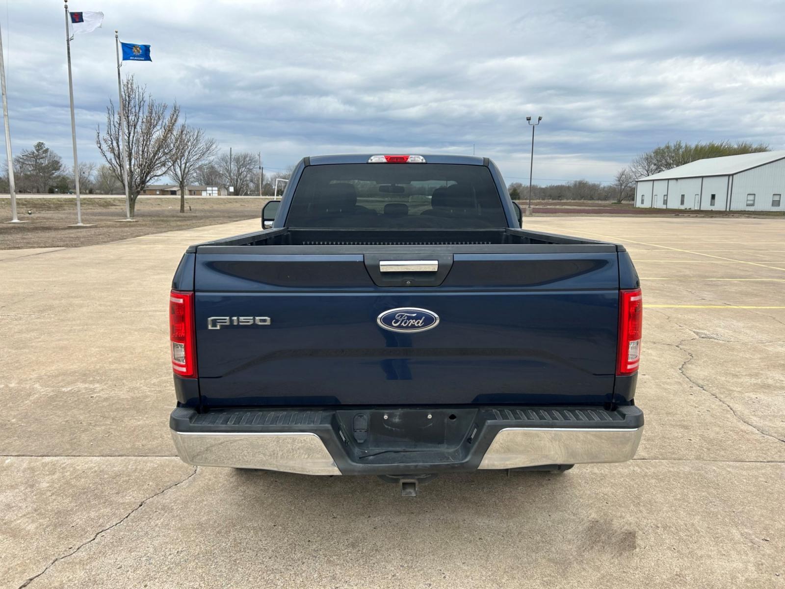 2015 BLUE Ford F-150 XL SuperCab 6.5-ft. Bed 2WD (1FTEX1CP5FF) with an 2.7L V6 DOHC 24V engine, 6-Speed Automatic transmission, located at 17760 Hwy 62, Morris, OK, 74445, (918) 733-4887, 35.609104, -95.877060 - 2015 FORD F150 XL HAS A 2.7L V6 ENGINE AND RWD, FEATURES A KEYLESS LOCKING REMOTE, POWER SEATS, POWER FOOT PEDAL ADJUSTER, POWER LOCKS, POWER WINDOWS, POWER MIRRORS, AM/FM STEREO, SIRIUS RADIO, CD PLAYER, AUX PORT, USB PORT, AUTO START/STOP TECHNOLOGY, CLOTH INTERIOR, CRUISE CONTROL, TRACTION CONTRO - Photo #6