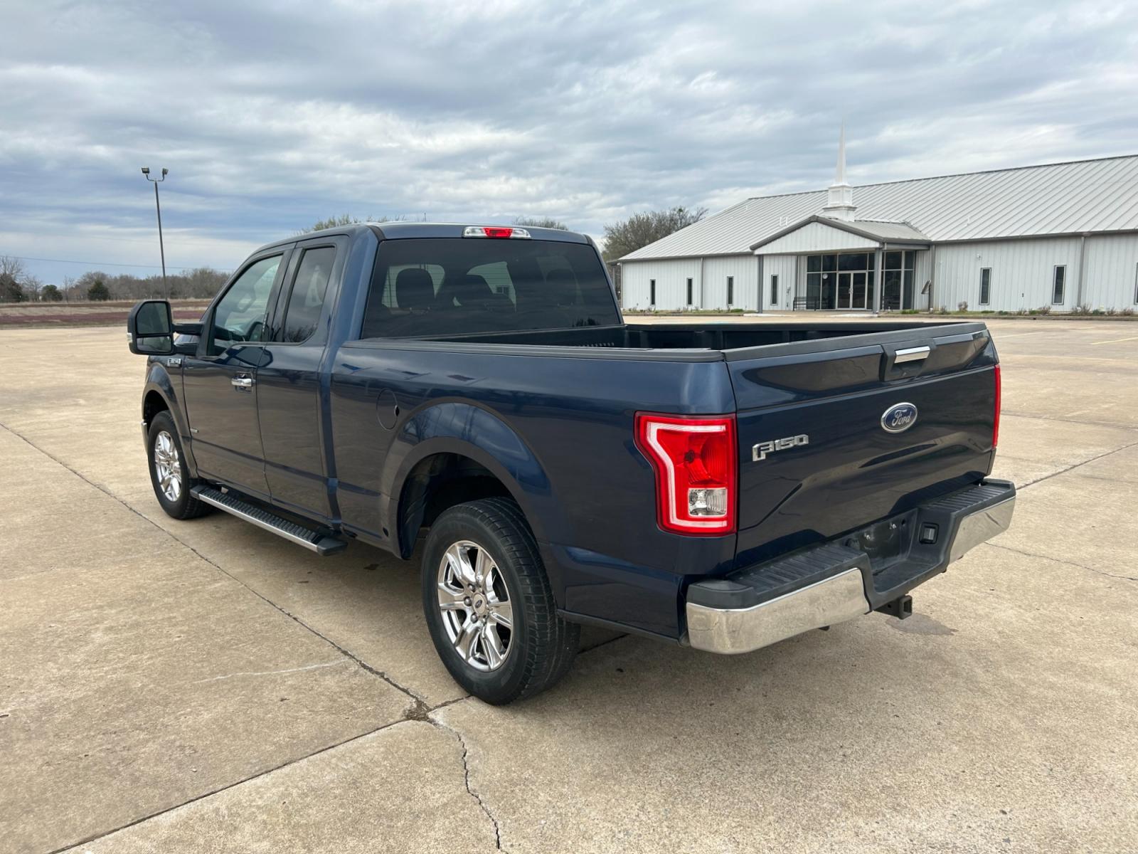 2015 BLUE Ford F-150 XL SuperCab 6.5-ft. Bed 2WD (1FTEX1CP5FF) with an 2.7L V6 DOHC 24V engine, 6-Speed Automatic transmission, located at 17760 Hwy 62, Morris, OK, 74445, (918) 733-4887, 35.609104, -95.877060 - 2015 FORD F150 XL HAS A 2.7L V6 ENGINE AND RWD, FEATURES A KEYLESS LOCKING REMOTE, POWER SEATS, POWER FOOT PEDAL ADJUSTER, POWER LOCKS, POWER WINDOWS, POWER MIRRORS, AM/FM STEREO, SIRIUS RADIO, CD PLAYER, AUX PORT, USB PORT, AUTO START/STOP TECHNOLOGY, CLOTH INTERIOR, CRUISE CONTROL, TRACTION CONTRO - Photo #7