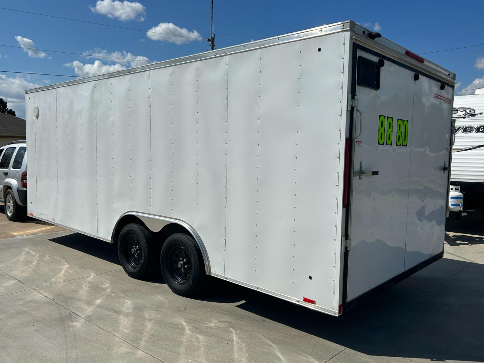 2019 White COMMANDER ENCLOSED TRAILER (53BBTEB28KA) , located at 17760 Hwy 62, Morris, OK, 74445, 35.609104, -95.877060 - 2019 COMMANDE ENCLOSED UTILTITY TRAILER 20X8 ***THERE WILL BE A 6.25% SALES TAX ADDED TO THE PRICE UNLESS YOU HAVE A TAX EXEMPT CARD*** $8,880 CALL RUSS OR JONA AT 918-733-4887 - Photo #4