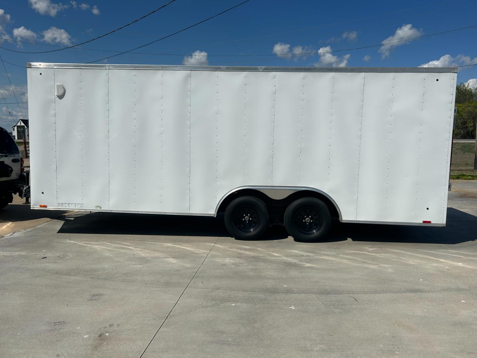 2019 White COMMANDER ENCLOSED TRAILER (53BBTEB28KA) , located at 17760 Hwy 62, Morris, OK, 74445, 35.609104, -95.877060 - 2019 COMMANDE ENCLOSED UTILTITY TRAILER 20X8 ***THERE WILL BE A 6.25% SALES TAX ADDED TO THE PRICE UNLESS YOU HAVE A TAX EXEMPT CARD*** $8,880 CALL RUSS OR JONA AT 918-733-4887 - Photo #5