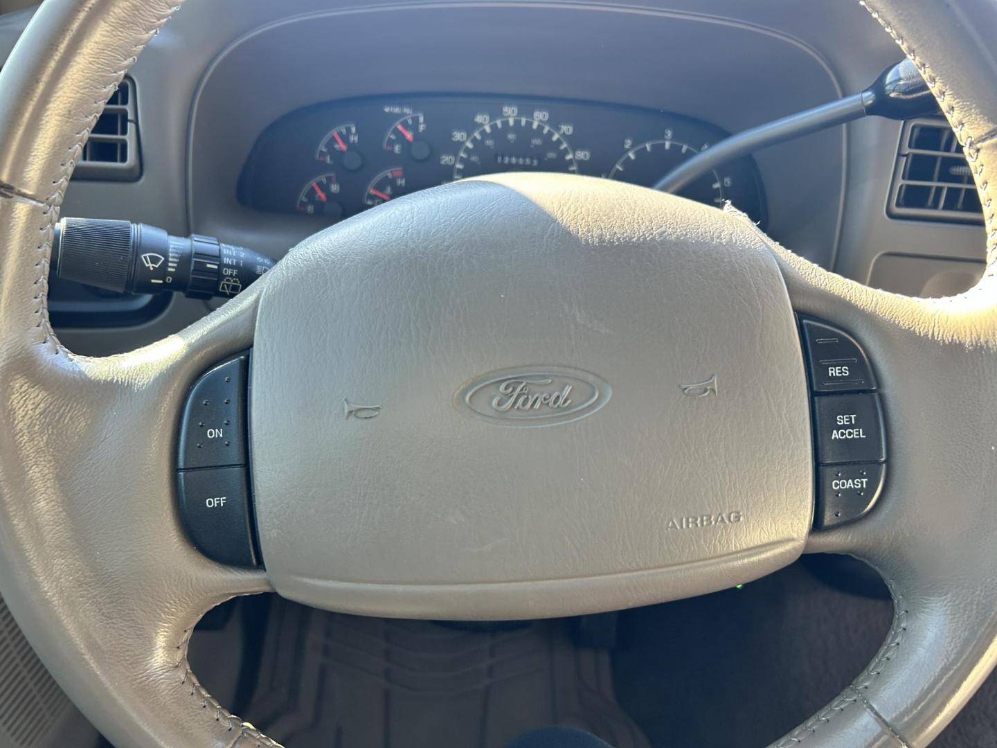 2000 White /TAN Ford Excursion XLT 2WD (1FMNU40L4YE) with an 5.4L V8 SOHC 16V engine, 4-Speed Automatic Overdrive transmission, located at 17760 Hwy 62, Morris, OK, 74445, (918) 733-4887, 35.609104, -95.877060 - 2000 FORD EXCURSION IS 5.4L V8 RWD FEATURING POWER LOCKS, POWER WINDOWS, POWER SEATS, POWER MIRRORS, AM/FM STEREO, CD PLAYER, CASSETTE PLAYER, 6 DISC COMPACT MAGAZINE, REAR CLIMATE CONTROL, CRUISE CONTROL, 3RD ROW SEATING. TIRES LT265/75R16 TIRES. 126,953 MILES WITH A REBUILT TITLE DUE TO AN ACCIDEN - Photo#12