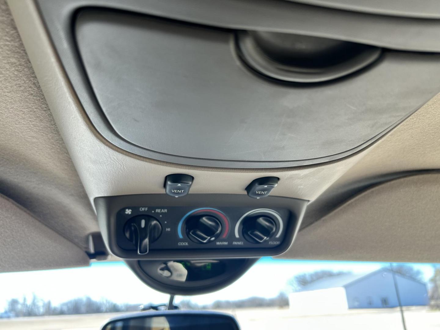 2000 White /TAN Ford Excursion XLT 2WD (1FMNU40L4YE) with an 5.4L V8 SOHC 16V engine, 4-Speed Automatic Overdrive transmission, located at 17760 Hwy 62, Morris, OK, 74445, (918) 733-4887, 35.609104, -95.877060 - 2000 FORD EXCURSION IS 5.4L V8 RWD FEATURING POWER LOCKS, POWER WINDOWS, POWER SEATS, POWER MIRRORS, AM/FM STEREO, CD PLAYER, CASSETTE PLAYER, 6 DISC COMPACT MAGAZINE, REAR CLIMATE CONTROL, CRUISE CONTROL, 3RD ROW SEATING. TIRES LT265/75R16 TIRES. 126,953 MILES WITH A REBUILT TITLE DUE TO AN ACCIDEN - Photo#13