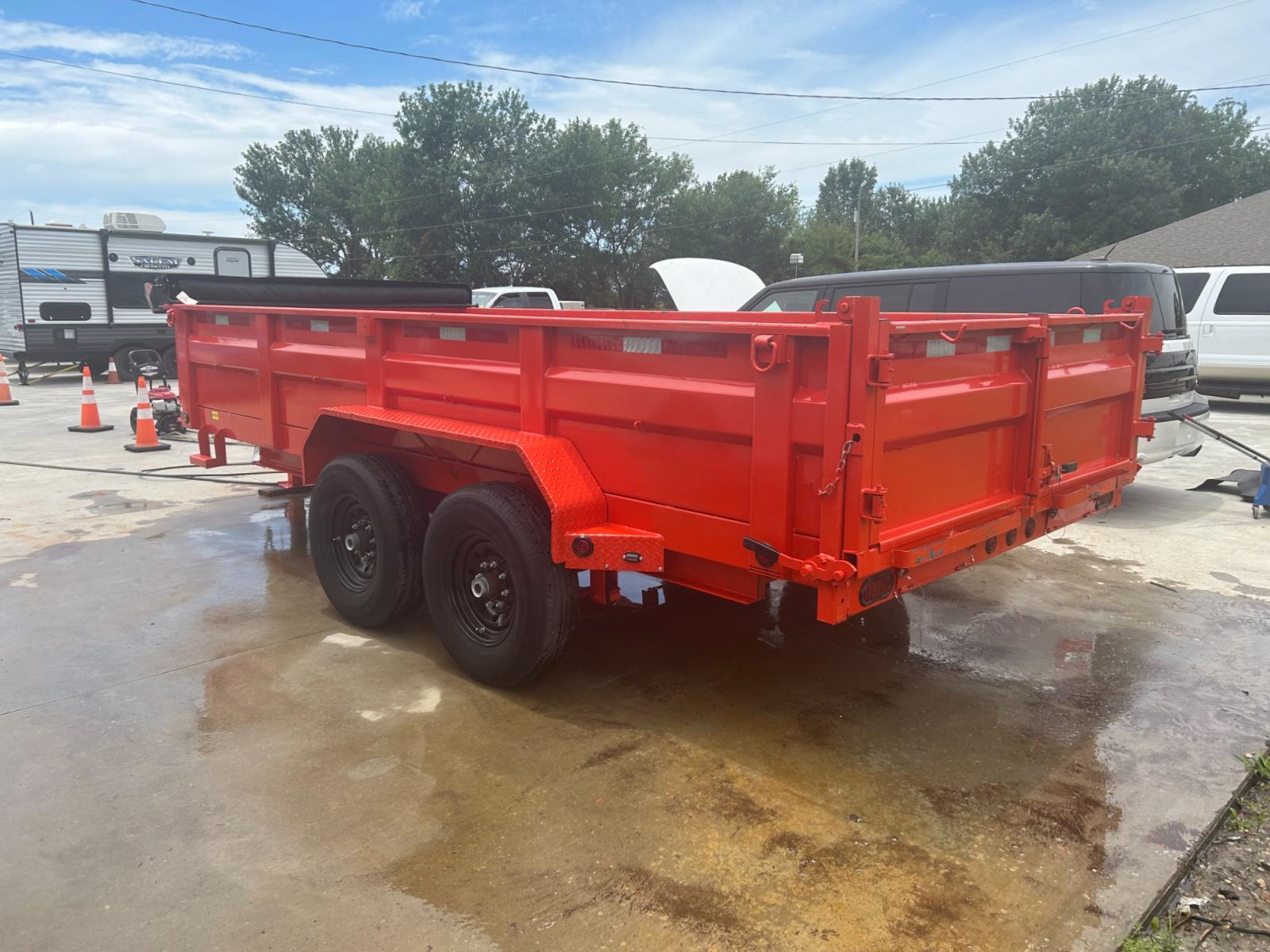 2023 ORANGE EAST TEXAS TRAILER DUMPBED (58SBD1627PE) , located at 17760 Hwy 62, Morris, OK, 74445, 35.609104, -95.877060 - 2023 EAST TEXAS DUMP BED TRAILER IS 16X83, 14,000 GVWR, 2-7000 LB DEXTER ELECTRIC BREAK SYSTEM, TONGUE MOUNTED TOOL BOX, 7 GA FLOOR, 80" SLIDE IN RAMPS, 7 WAY PLUG, LED LIGHTS, 24" HIGH 10 GA. SIDES, 6" 12 LB I-BEAM FRAME, 6" 12 LB I-BEAM TONGUE. TITLE IN HAND. TRAILER IS BASICALLY NEW AND HAS ONLY - Photo #3