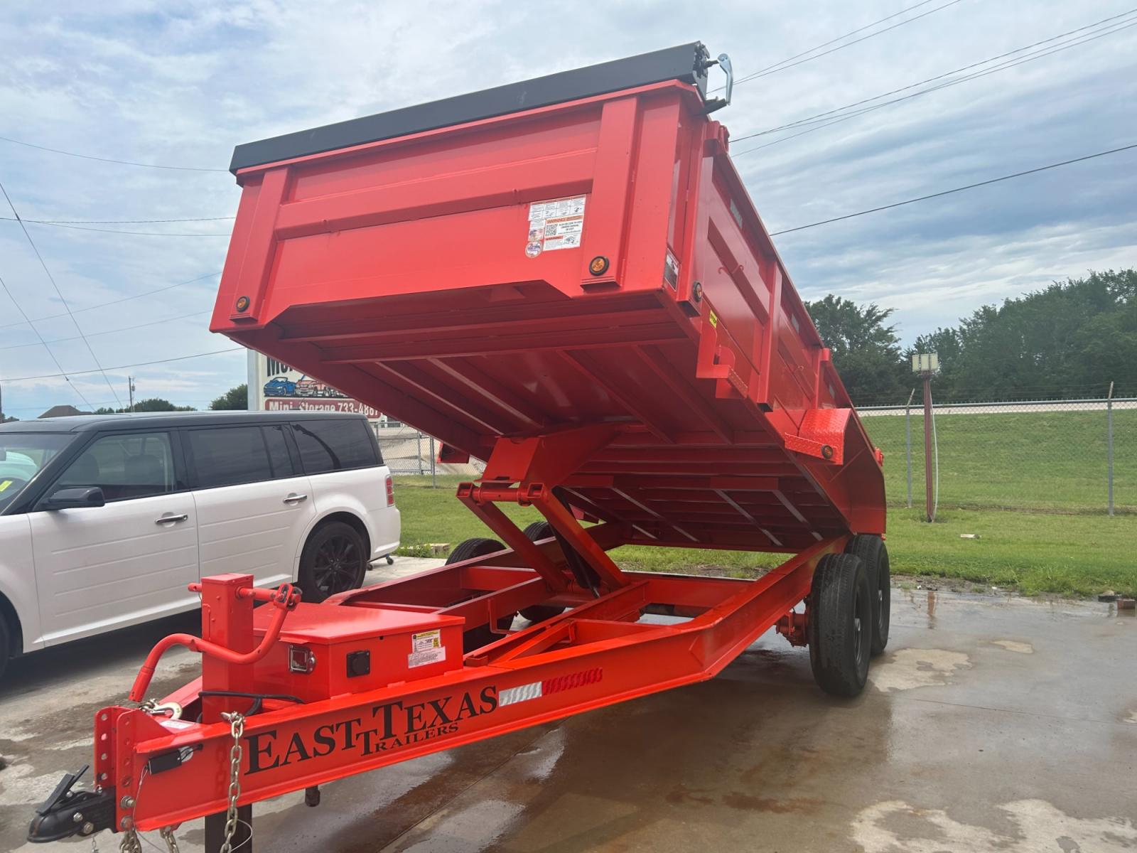 2023 ORANGE EAST TEXAS TRAILER DUMPBED (58SBD1627PE) , located at 17760 Hwy 62, Morris, OK, 74445, 35.609104, -95.877060 - 2023 EAST TEXAS DUMP BED TRAILER IS 16X83, 14,000 GVWR, 2-7000 LB DEXTER ELECTRIC BREAK SYSTEM, TONGUE MOUNTED TOOL BOX, 7 GA FLOOR, 80" SLIDE IN RAMPS, 7 WAY PLUG, LED LIGHTS, 24" HIGH 10 GA. SIDES, 6" 12 LB I-BEAM FRAME, 6" 12 LB I-BEAM TONGUE. TITLE IN HAND. TRAILER IS BASICALLY NEW AND HAS ONLY - Photo #8