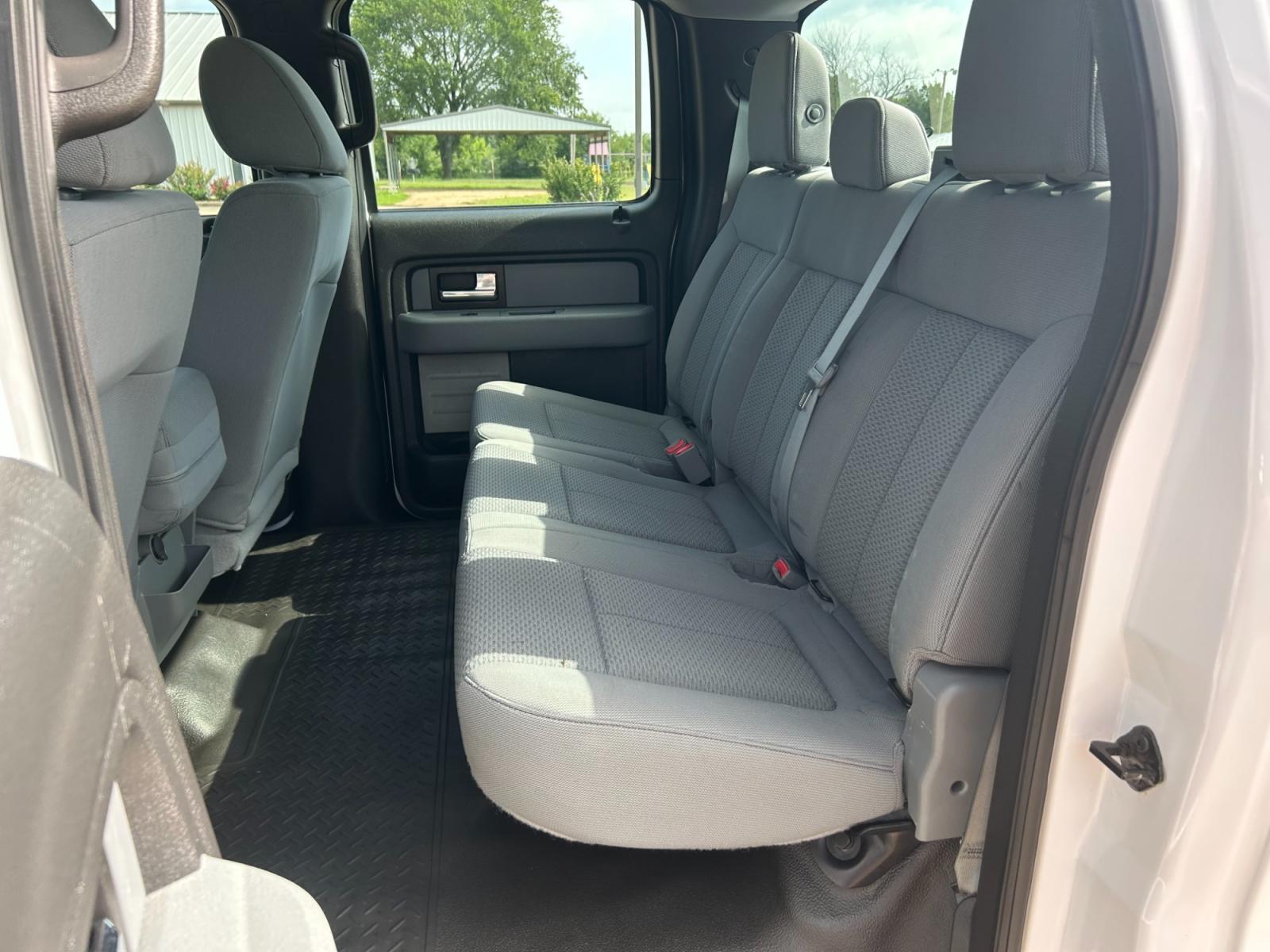 2014 Ford F-150 XLT SuperCrew 5.5-ft. Bed 2WD (1FTEW1CM2EK) with an 3.7L V6 engine, 6-Speed Automatic transmission, located at 17760 Hwy 62, Morris, OK, 74445, (918) 733-4887, 35.609104, -95.877060 - 2014 FORD F-150 XLT SUPERCREW 5.5-ft. BED 2WD IS A BI-FUEL TRUCK THAT RUNS ON BOTH CNG (COMPRESSED NATURAL GAS) OR GASOLINE. IT FEATURES POWER LOCKS, POWER WINDOWS, POWER MIRRORS, AM/FM STEREO, CRUISE CONTROL, TRACTION CONTROL, BED LINER. A PREMIER ALTERNATIVE FUEL THAT IS EPA-APPROVED. EXTREMELY CL - Photo #15