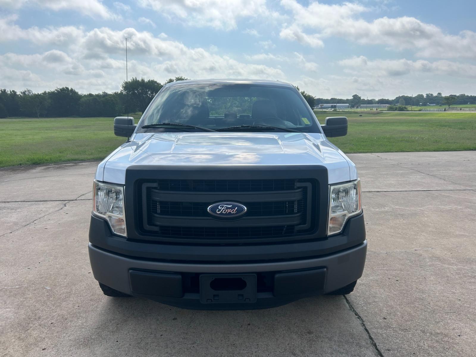 2014 Ford F-150 XLT SuperCrew 5.5-ft. Bed 2WD (1FTEW1CM2EK) with an 3.7L V6 engine, 6-Speed Automatic transmission, located at 17760 Hwy 62, Morris, OK, 74445, (918) 733-4887, 35.609104, -95.877060 - 2014 FORD F-150 XLT SUPERCREW 5.5-ft. BED 2WD IS A BI-FUEL TRUCK THAT RUNS ON BOTH CNG (COMPRESSED NATURAL GAS) OR GASOLINE. IT FEATURES POWER LOCKS, POWER WINDOWS, POWER MIRRORS, AM/FM STEREO, CRUISE CONTROL, TRACTION CONTROL, BED LINER. A PREMIER ALTERNATIVE FUEL THAT IS EPA-APPROVED. EXTREMELY CL - Photo #1