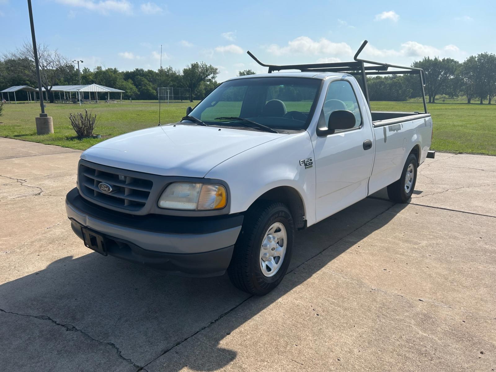2001 Ford F-150 XL Long Bed 2WD (1FTPF17M01K) with an 5.4L V8 SOHC 16V engine, located at 17760 Hwy 62, Morris, OK, 74445, (918) 733-4887, 35.609104, -95.877060 - 2001 FORD F-150 XL LONG BED 2WD DEDICATED CNG (ONLY RUNS ON COMPRESSED NATURAL GAS) ($1.47 PER GALLON!). IT FEATURES LIFT GATE, MANUAL SEATS, MANUAL LOCKS, MANUAL WINDOWS, MANUAL MIRRORS, AM/FM STEREO, CASSETTE PLAYER, BED LINER. A PREMIER ALTERNATIVE FUEL CONVERSION THAT IS EPA-APPROVED. EXTREMELY - Photo #0