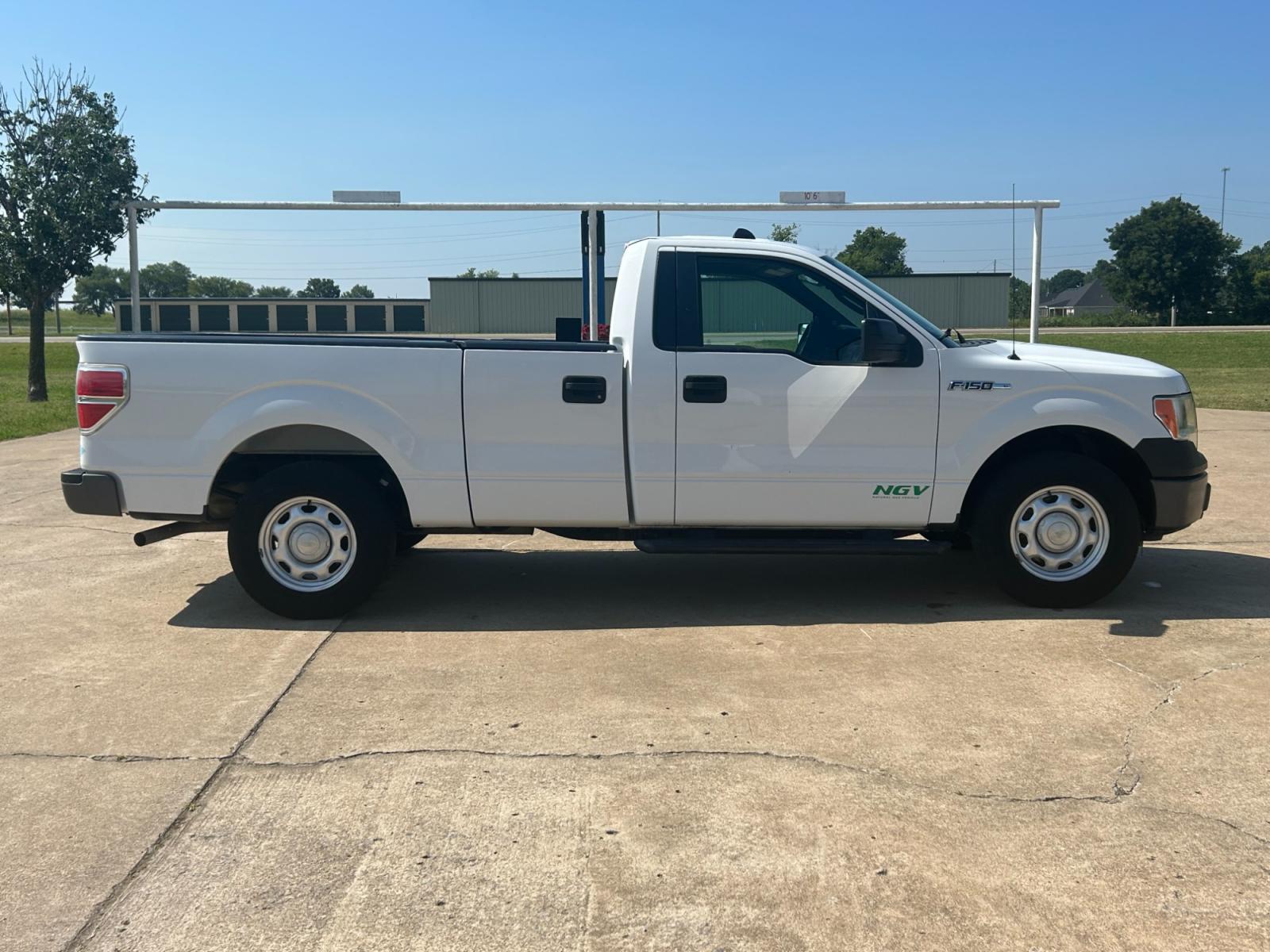 2014 Ford F-150 (1FTMF1CM3EK) with an 6.2L V8 OHV 16V engine, AUTOMATIC transmission, located at 17760 Hwy 62, Morris, OK, 74445, (918) 733-4887, 35.609104, -95.877060 - 2014 FORD F-150 HAS THE 6.2L V8 AND IS RWD. FEATURES POWER LOCKS, POWER WINDOWS, POWER MIRRORS, AM/FM STEREO, SIRIUS STEREO CD PLAYER, AUXILLARY PORT, BACK-UP CAMERA, BED LINER, CRUISE CONTROL, TRACTION CONTROL, MULTI-FUNCTION STEERING CONTROL. A PREMIER ALTERNATIVE FUEL CONVERSION THAT IS EPA-APP - Photo #3