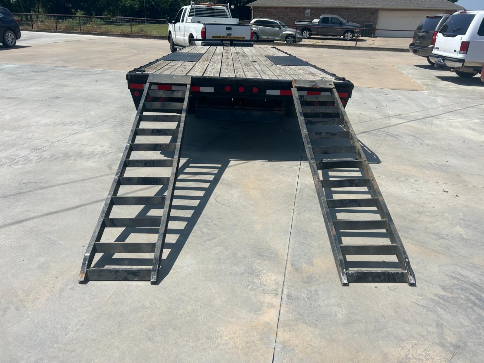 2022 BLACK Norstar Trailers IRONBULL (50HFP2426N1) , located at 17760 Hwy 62, Morris, OK, 74445, 35.609104, -95.877060 - 2022 IRONBULL TRAILER FEATURES 10" I-BEAM FRAME AND TONGUE, 2 5/16'' ADJUSTABLE COUPLER, 3'' STRUCTURAL CROSSMEMBERS, DECK HEIGHT 33'', RUB RAIL, STAKE POCKETS, PIPE SPOOLS, CAMBERED SPRING AXLES, MULTI-LEAF SLIPPER SPRING SUSPENSION, E-Z LUBE HUBS, 2 ELECTRIC BREAK AXLES, FULL 93' WIDE DECKOVER, 8 - Photo #6
