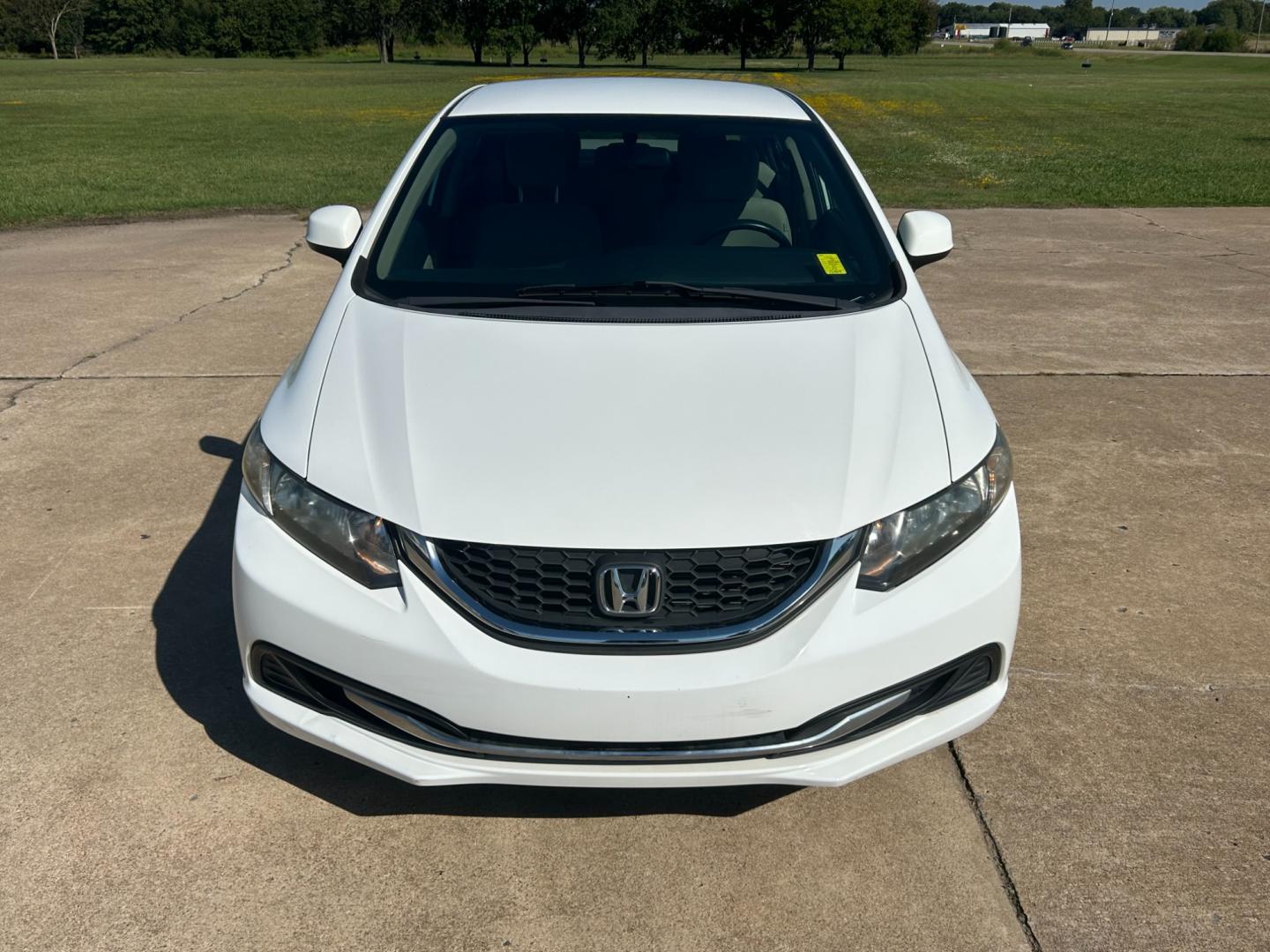 2013 White Honda Civic CNG Sedan 5-Speed AT (19XFB5F54DE) with an 1.8L L4 SOHC 16V CNG engine, 5A transmission, located at 17760 Hwy 62, Morris, OK, 74445, (918) 733-4887, 35.609104, -95.877060 - 2013 HONDA CIVIC CNG SEDAN 5-SPEED AT 1.8L DEDICATED CNG (ONLY RUNS ON COMPRESSED NATURAL GAS) FEATURES POWER LOCKS, POWER WINDOWS, POWER MIRRORS, AM/FM STEREO, CD PLAYER, AUXILLARY PORT, CRUISE CONTROL, TRACTION CONTROL, MULTI-FUNCTIONING STEERING WHEEL CONTROLS, BACK-UP CAMERA. IT HAS 195/65R15 TI - Photo#1