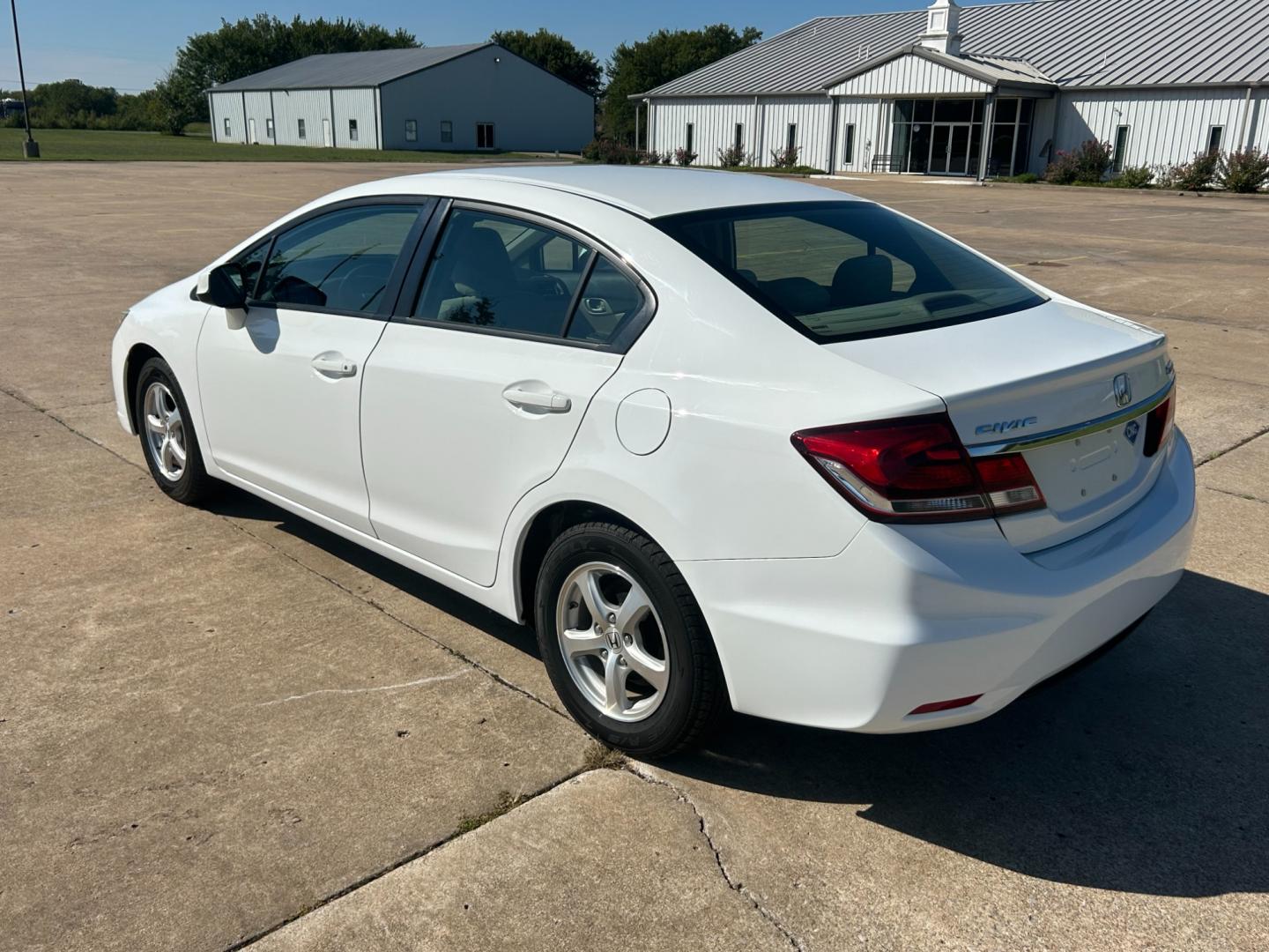 2013 White Honda Civic CNG Sedan 5-Speed AT (19XFB5F54DE) with an 1.8L L4 SOHC 16V CNG engine, 5A transmission, located at 17760 Hwy 62, Morris, OK, 74445, (918) 733-4887, 35.609104, -95.877060 - 2013 HONDA CIVIC CNG SEDAN 5-SPEED AT 1.8L DEDICATED CNG (ONLY RUNS ON COMPRESSED NATURAL GAS) FEATURES POWER LOCKS, POWER WINDOWS, POWER MIRRORS, AM/FM STEREO, CD PLAYER, AUXILLARY PORT, CRUISE CONTROL, TRACTION CONTROL, MULTI-FUNCTIONING STEERING WHEEL CONTROLS, BACK-UP CAMERA. IT HAS 195/65R15 TI - Photo#6