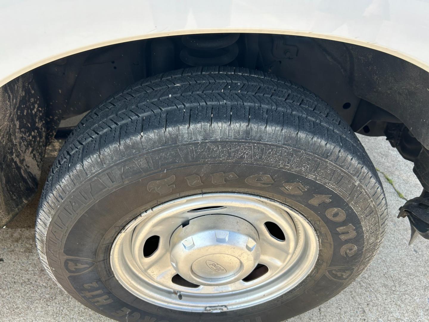 2012 White /Gray Ford F-250 SD SUPER DUTY (1FT7X2A66CE) with an 6.2L V8 OHV 16V engine, AUTOMATIC transmission, located at 17760 Hwy 62, Morris, OK, 74445, (918) 733-4887, 35.609104, -95.877060 - Photo#24