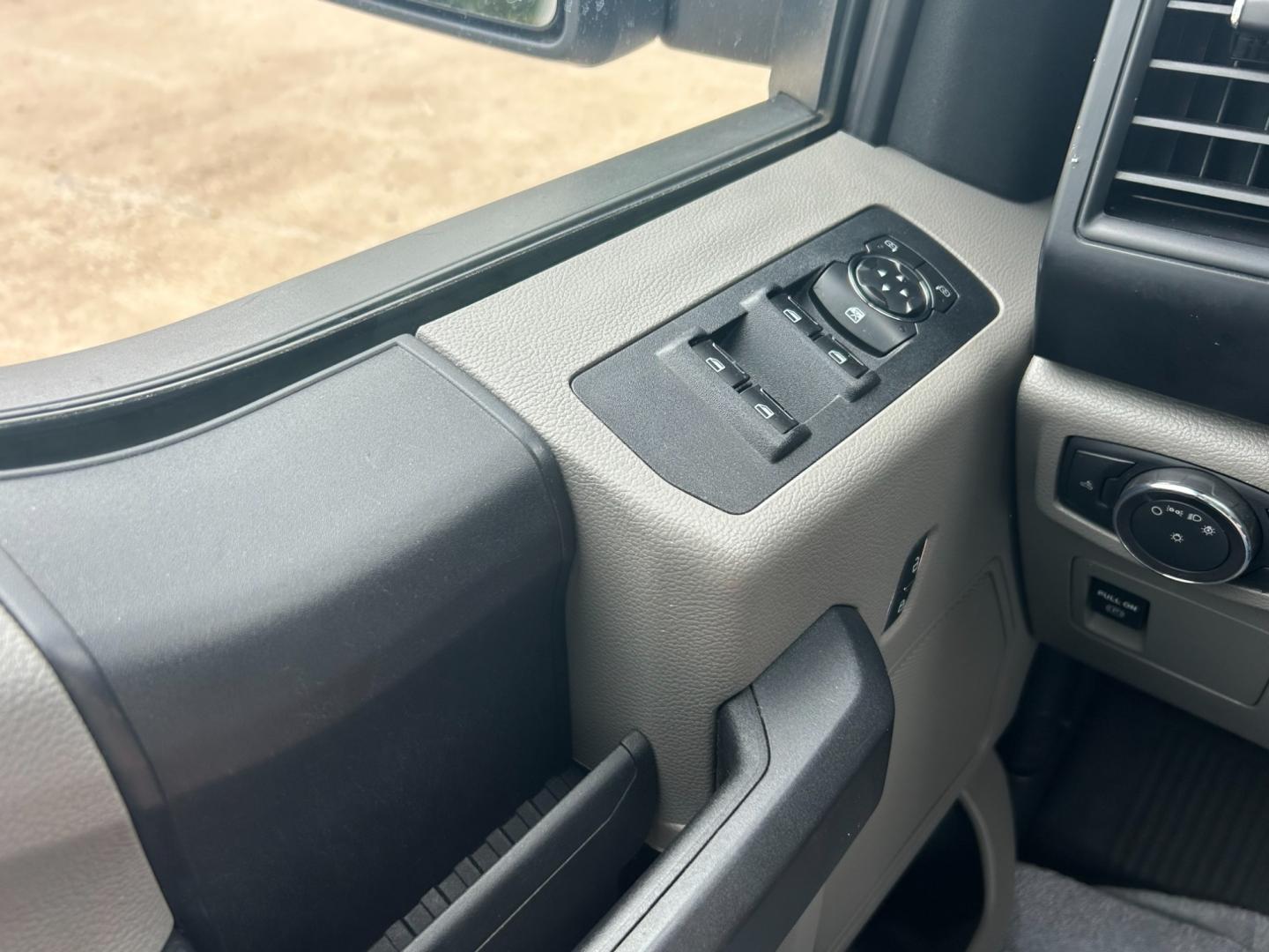 2018 White /Gray Ford F-150 EXTENDED CAB (1FTFX1E53JK) with an 5.0L V8 OHV 16V engine, AUTOMATIC transmission, located at 17760 Hwy 62, Morris, OK, 74445, (918) 733-4887, 35.609104, -95.877060 - 2018 FORD F150 HAS A 5.0L V8 ENGINE AND IS 4WD. FEATURES KEYLESS ENTERY, LEATHER INTERIOR, POWER WINDOWS, POWER LOCKS, POWER MIRRORS, AM/FM RADIO, A/C, TRACTION CONTROL, AUXILIARY PORT, BACKUP CAMERA, TILT STEERING WHEEL, BED COVER, AND BED LINER. EQUIPPED WITH A BI-FUEL CNG FUEL SYSTEM. IT RUNS ON - Photo#10