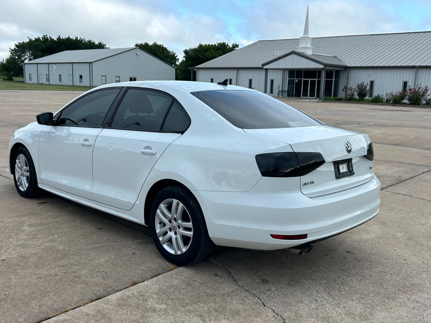2015 White /BLACK Volkswagen Jetta JETTA TDI (3VWLA7AJ6FM) with an 2.0L L4 DOHC 16V TURBO engine, AUTOMATIC transmission, located at 17760 Hwy 62, Morris, OK, 74445, (918) 733-4887, 35.609104, -95.877060 - 2015 VOLKS WAGON JETTA TDI DIESEL HAS THE 2.0L 4 CYLDER TURBO, FEATURES KEYLESS ENTRY REMOTE, POWER LOCKS, POWER WINDOWS, POWER MIRRORS, MANUAL SEATS, AM/FM STEREO, CD PLAYER, SATELLITE RADIO, HANDS FREE BLUETOOTH CALLING, MULTI STREEING CONTROL, CRUISE CONTROL, CLOTH INTERIOR, AND HEATED SEATS. TI - Photo#6