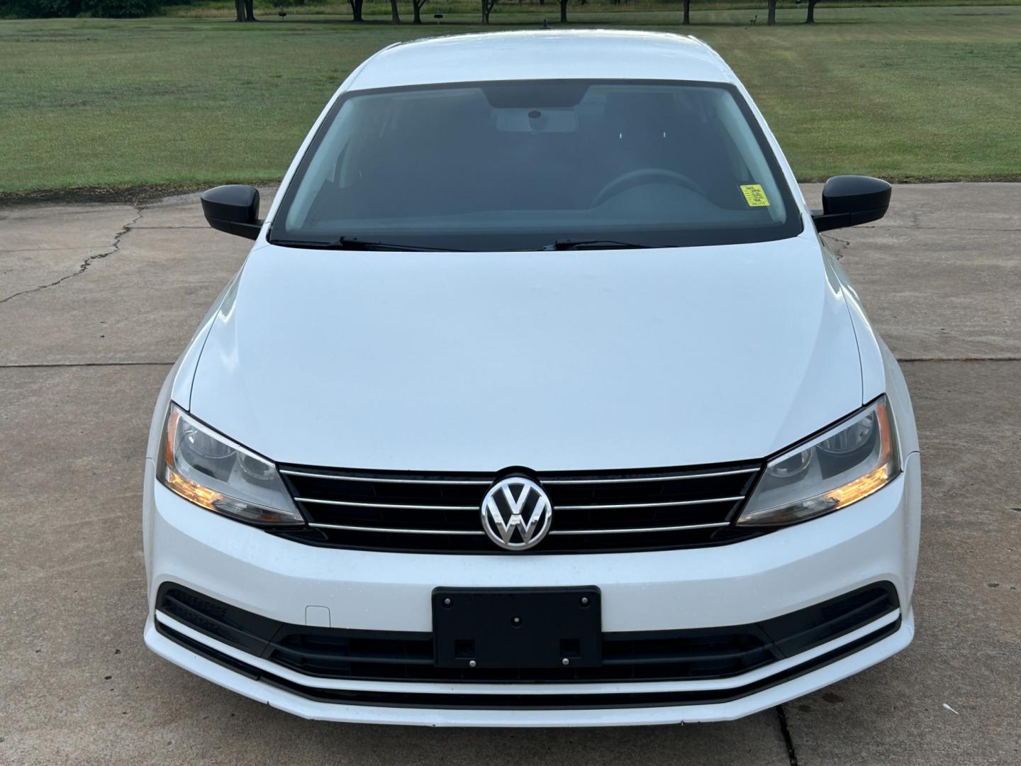 2015 White /BLACK Volkswagen Jetta JETTA TDI (3VWLA7AJ6FM) with an 2.0L L4 DOHC 16V TURBO engine, AUTOMATIC transmission, located at 17760 Hwy 62, Morris, OK, 74445, (918) 733-4887, 35.609104, -95.877060 - 2015 VOLKS WAGON JETTA TDI DIESEL HAS THE 2.0L 4 CYLDER TURBO, FEATURES KEYLESS ENTRY REMOTE, POWER LOCKS, POWER WINDOWS, POWER MIRRORS, MANUAL SEATS, AM/FM STEREO, CD PLAYER, SATELLITE RADIO, HANDS FREE BLUETOOTH CALLING, MULTI STREEING CONTROL, CRUISE CONTROL, CLOTH INTERIOR, AND HEATED SEATS. TI - Photo#1