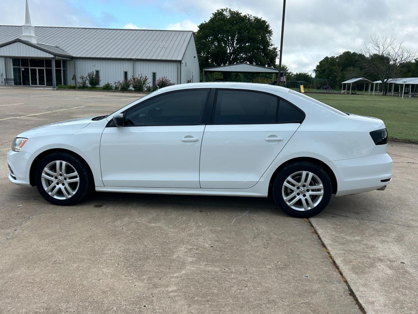 2015 White /BLACK Volkswagen Jetta JETTA TDI (3VWLA7AJ6FM) with an 2.0L L4 DOHC 16V TURBO engine, AUTOMATIC transmission, located at 17760 Hwy 62, Morris, OK, 74445, (918) 733-4887, 35.609104, -95.877060 - 2015 VOLKS WAGON JETTA TDI DIESEL HAS THE 2.0L 4 CYLDER TURBO, FEATURES KEYLESS ENTRY REMOTE, POWER LOCKS, POWER WINDOWS, POWER MIRRORS, MANUAL SEATS, AM/FM STEREO, CD PLAYER, SATELLITE RADIO, HANDS FREE BLUETOOTH CALLING, MULTI STREEING CONTROL, CRUISE CONTROL, CLOTH INTERIOR, AND HEATED SEATS. TI - Photo#7