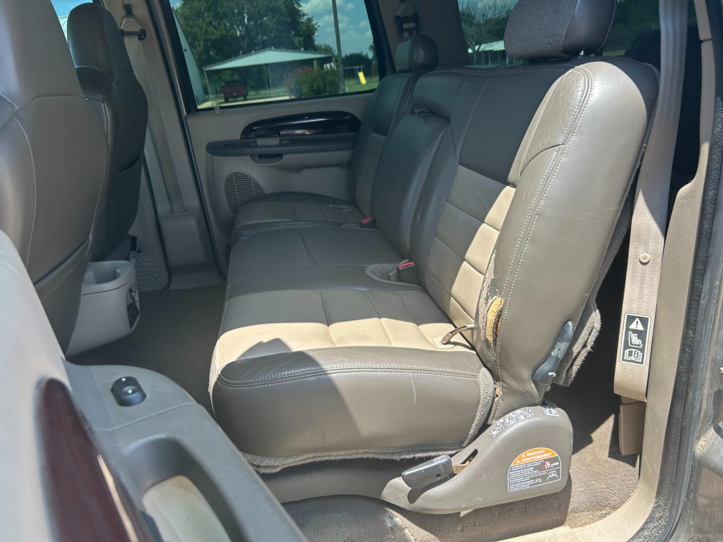 2002 GRAY /TAN Ford Excursion LIMITED (1FMNU43S32E) with an 6.8L V10 engine, AUTOMATIC transmission, located at 17760 Hwy 62, Morris, OK, 74445, (918) 733-4887, 35.609104, -95.877060 - Photo#16