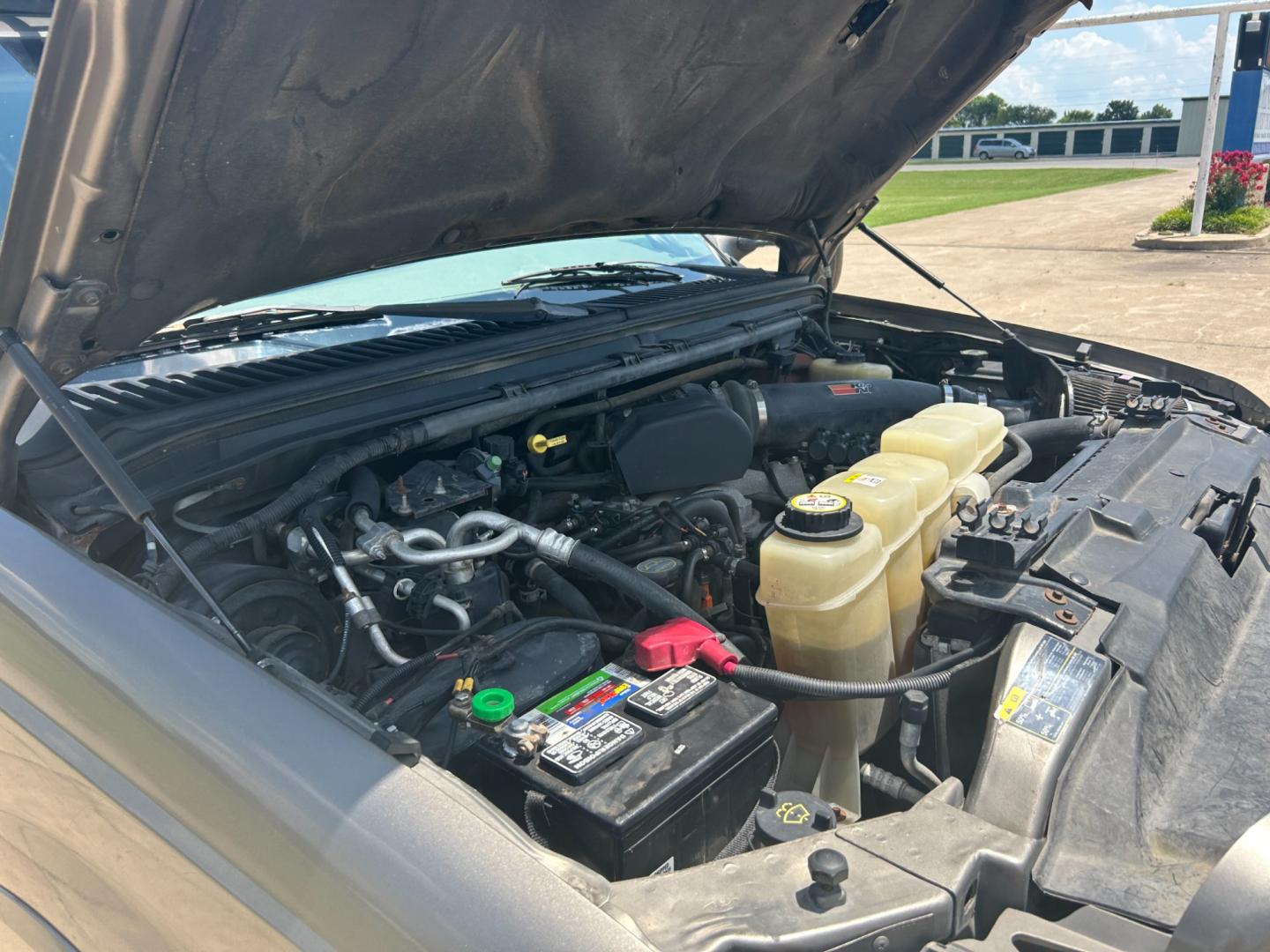 2002 GRAY /TAN Ford Excursion LIMITED (1FMNU43S32E) with an 6.8L V10 engine, AUTOMATIC transmission, located at 17760 Hwy 62, Morris, OK, 74445, (918) 733-4887, 35.609104, -95.877060 - Photo#23