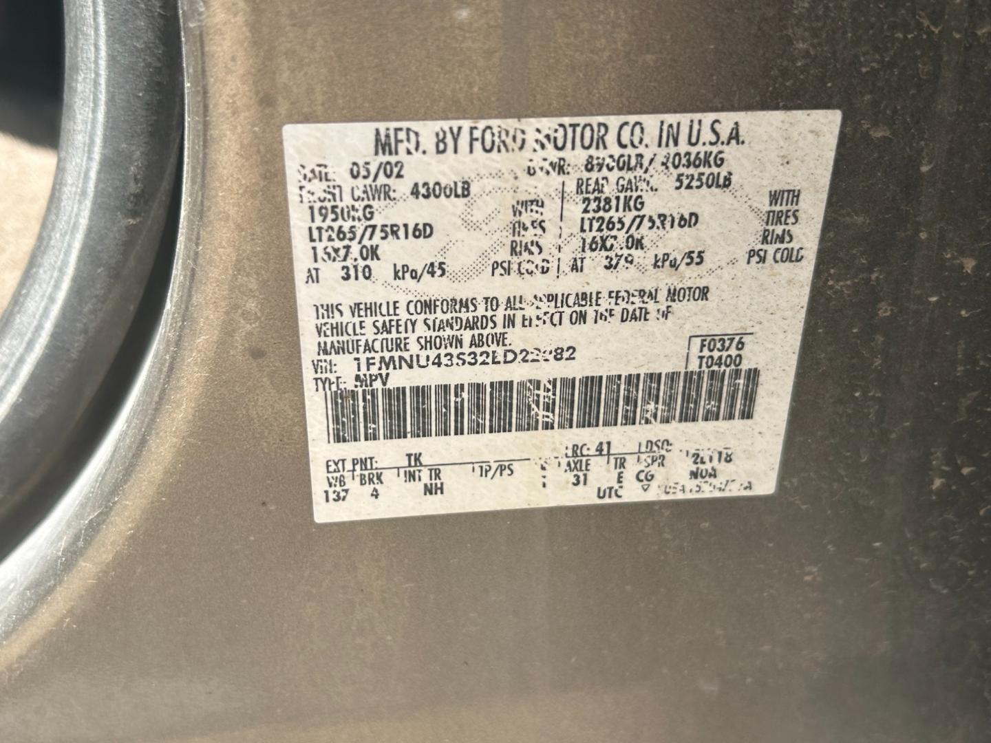2002 GRAY /TAN Ford Excursion LIMITED (1FMNU43S32E) with an 6.8L V10 engine, AUTOMATIC transmission, located at 17760 Hwy 62, Morris, OK, 74445, (918) 733-4887, 35.609104, -95.877060 - Photo#33
