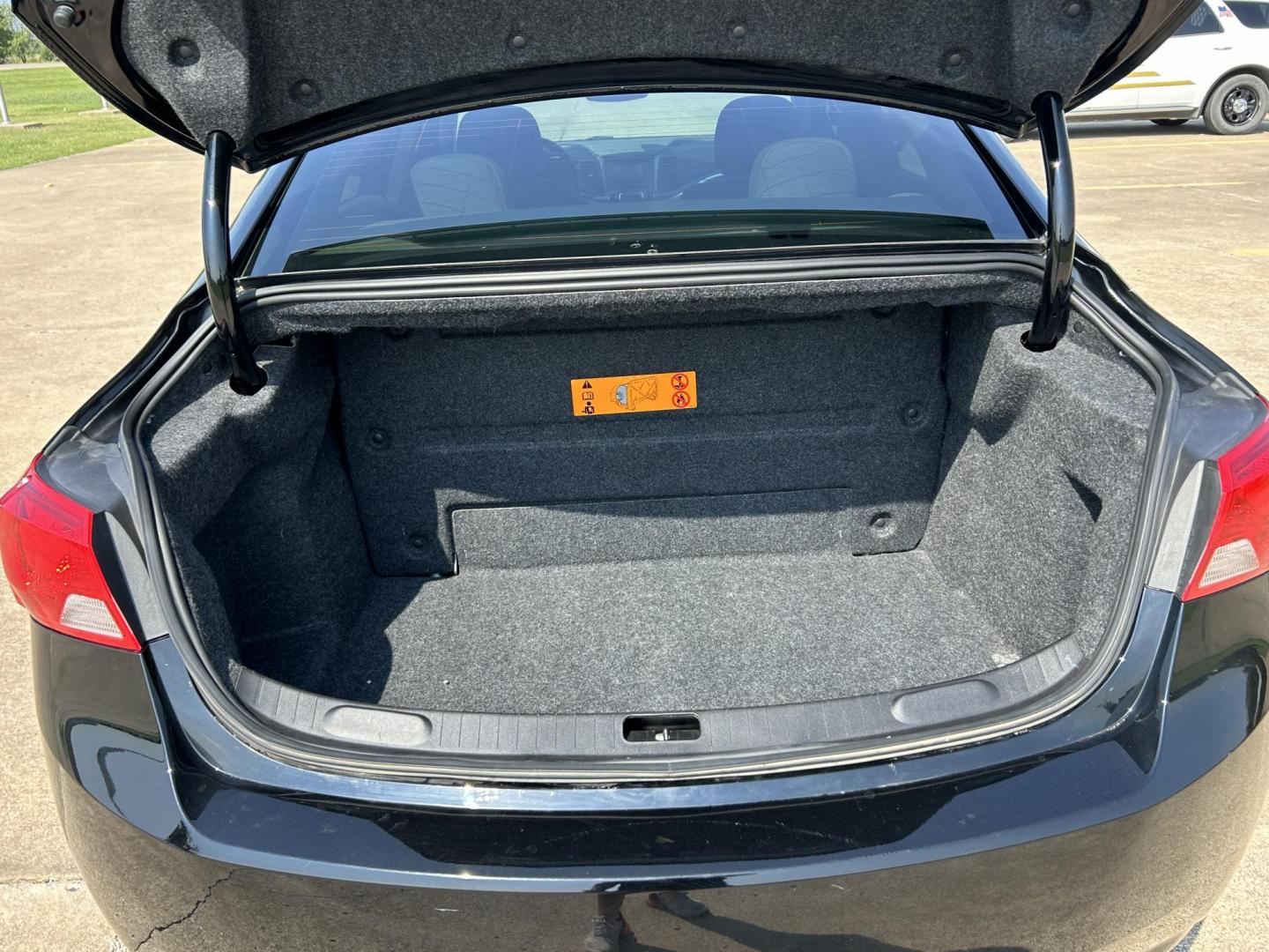 2016 /Gray Chevrolet Impala CNG 2FL (2G11Y5SNXG9) with an 3.6L V6 DOHC 24V CNG engine, 6A transmission, located at 17760 Hwy 62, Morris, OK, 74445, (918) 733-4887, 35.609104, -95.877060 - 2016 CHEVY IMPALA HAS THE 3.6 V6 ENGINE AND IS FWD. THE IMPALA IS A BI-FUEL CAR THAT RUNS ON BOTH CNG (COMPRESSED NATUAL GAS) OR GASOLINE. THIS CAR FEATURES KEYLESS REMOTE START, KEYLESS REMOTE ENTRY, POWER LOCKS, POWER WINDOWS, POWER SEATS, POWER MIRRORS, AM/FM STEREO, CLOTH SEATS, TRACTION CONTROL - Photo#15