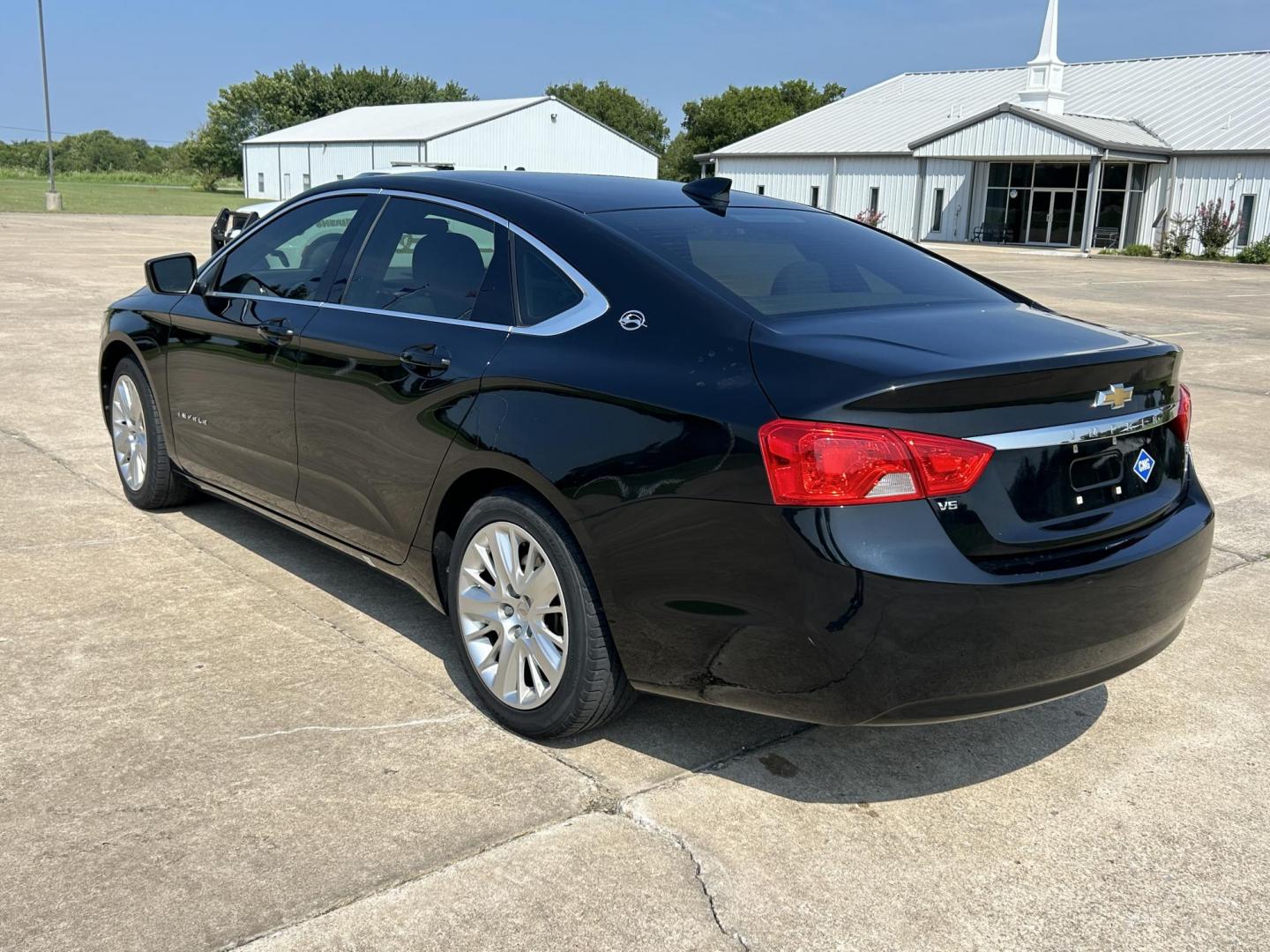 2016 /Gray Chevrolet Impala CNG 2FL (2G11Y5SNXG9) with an 3.6L V6 DOHC 24V CNG engine, 6A transmission, located at 17760 Hwy 62, Morris, OK, 74445, (918) 733-4887, 35.609104, -95.877060 - 2016 CHEVY IMPALA HAS THE 3.6 V6 ENGINE AND IS FWD. THE IMPALA IS A BI-FUEL CAR THAT RUNS ON BOTH CNG (COMPRESSED NATUAL GAS) OR GASOLINE. THIS CAR FEATURES KEYLESS REMOTE START, KEYLESS REMOTE ENTRY, POWER LOCKS, POWER WINDOWS, POWER SEATS, POWER MIRRORS, AM/FM STEREO, CLOTH SEATS, TRACTION CONTROL - Photo#6