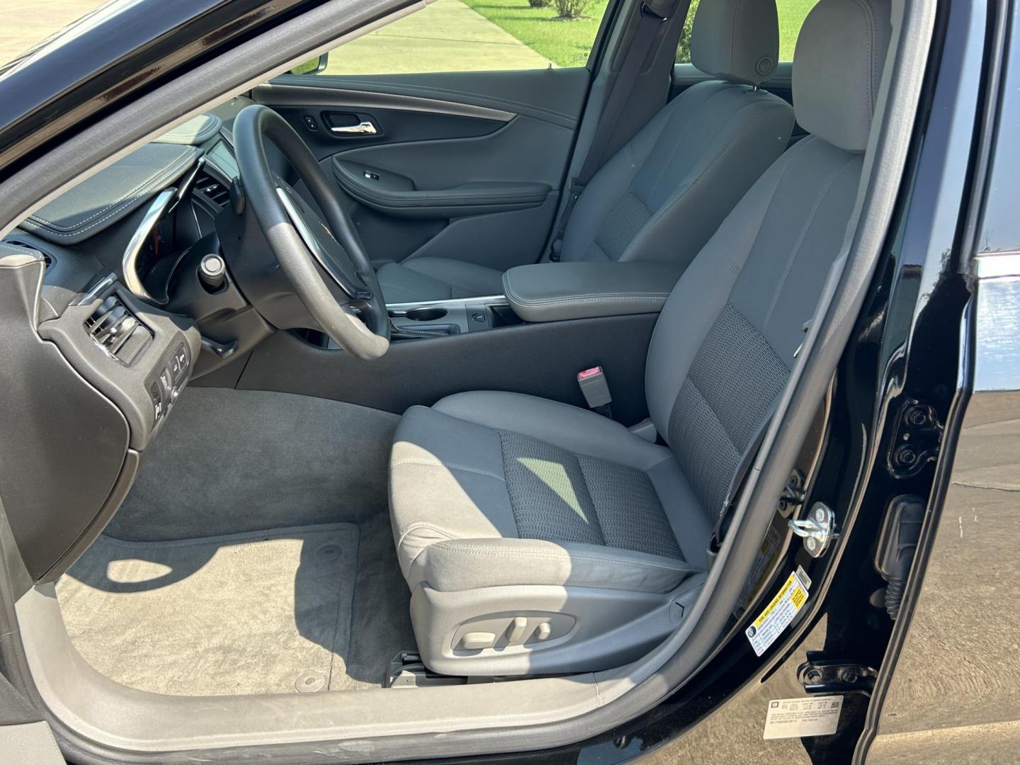 2016 /Gray Chevrolet Impala CNG 2FL (2G11Y5SNXG9) with an 3.6L V6 DOHC 24V CNG engine, 6A transmission, located at 17760 Hwy 62, Morris, OK, 74445, (918) 733-4887, 35.609104, -95.877060 - 2016 CHEVY IMPALA HAS THE 3.6 V6 ENGINE AND IS FWD. THE IMPALA IS A BI-FUEL CAR THAT RUNS ON BOTH CNG (COMPRESSED NATUAL GAS) OR GASOLINE. THIS CAR FEATURES KEYLESS REMOTE START, KEYLESS REMOTE ENTRY, POWER LOCKS, POWER WINDOWS, POWER SEATS, POWER MIRRORS, AM/FM STEREO, CLOTH SEATS, TRACTION CONTROL - Photo#8