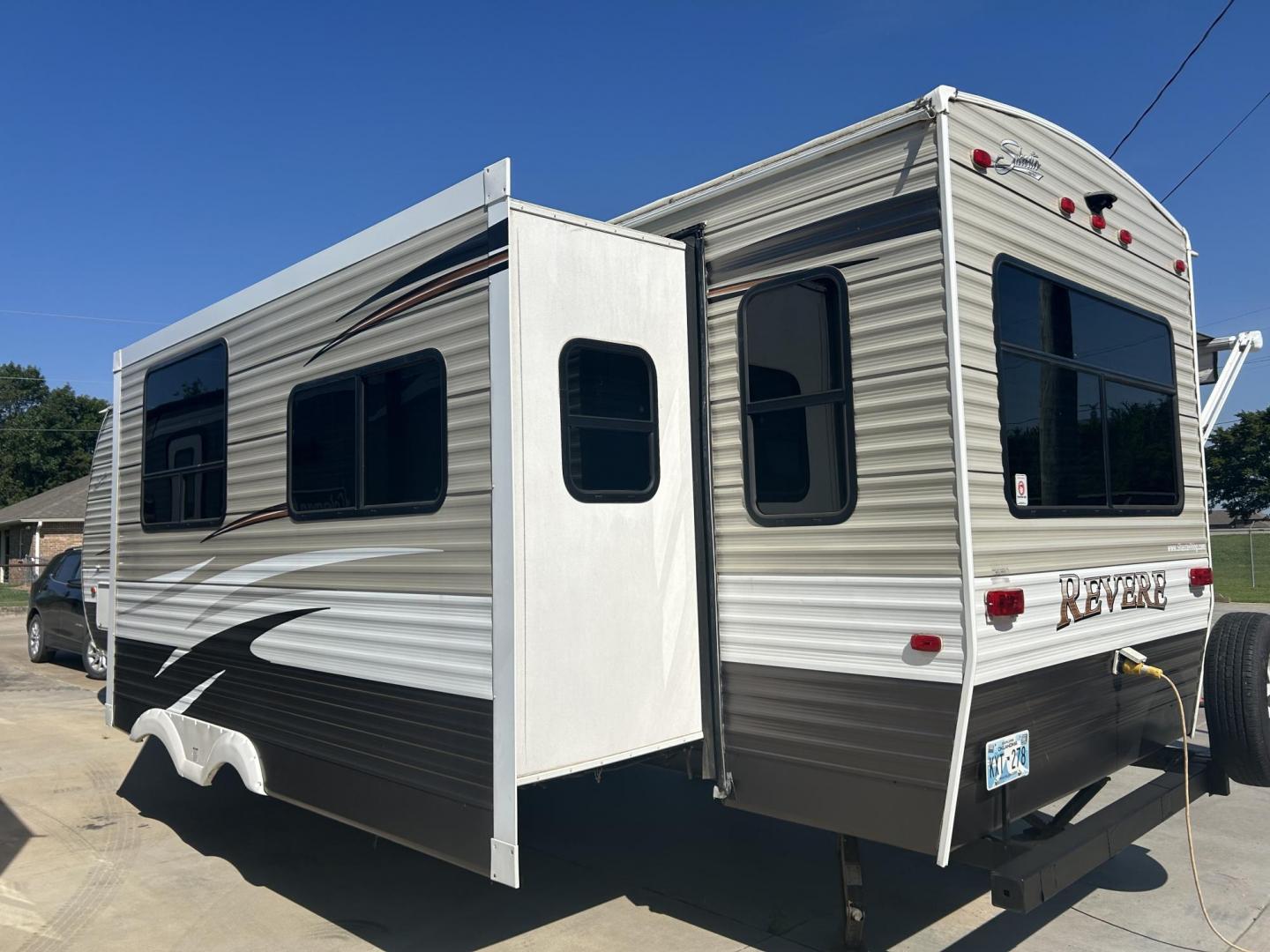 2018 /TAN Forest River Shasta Revere 27RL (5ZT2SHSB3JE) , located at 17760 Hwy 62, Morris, OK, 74445, 35.609104, -95.877060 - Photo#3