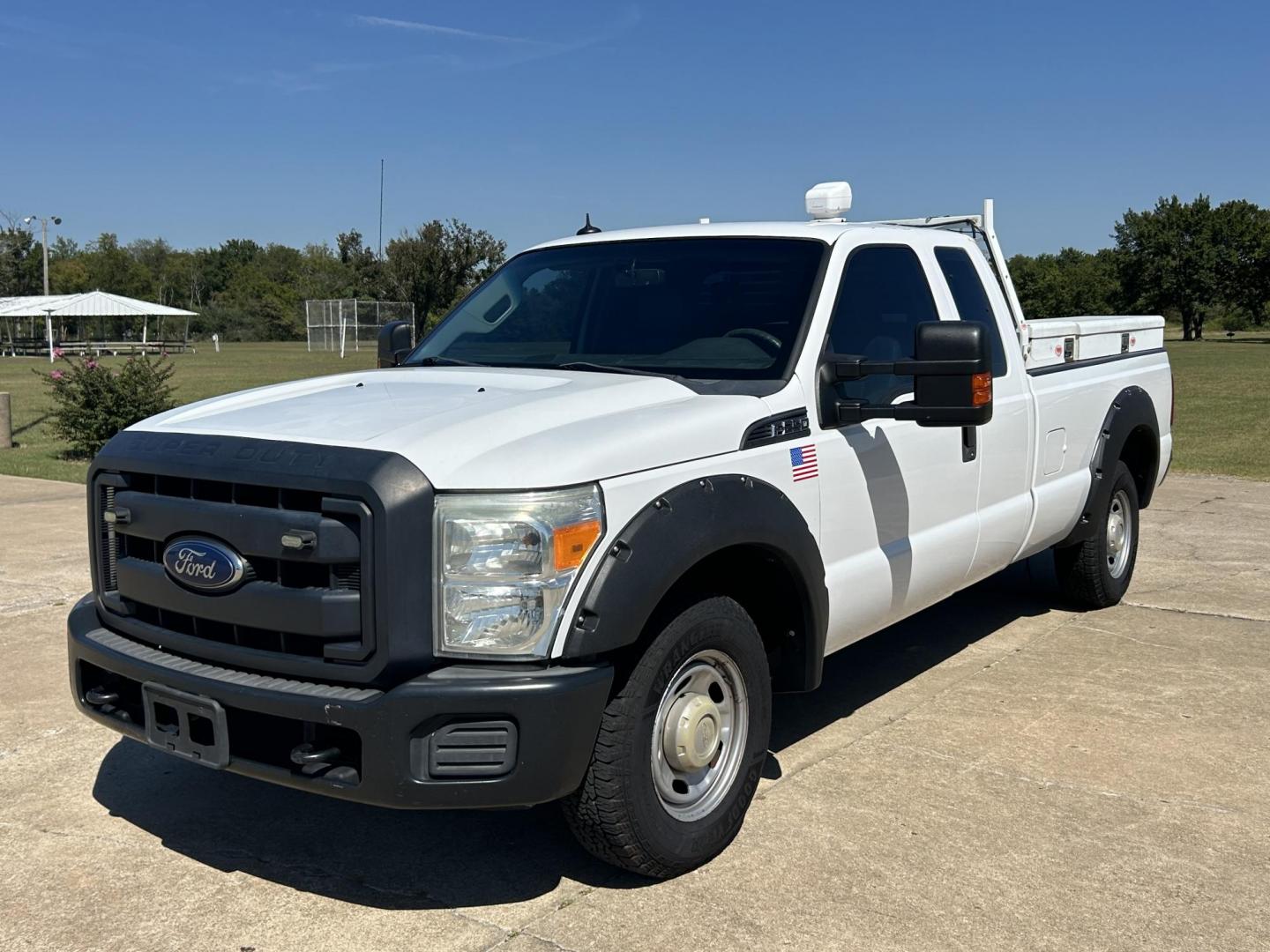 2015 White /Gray Ford F-250 SD SuperCab 2WD (1FT7X2A63FE) with an 6.2L V8 OHV 16V engine, 6-Speed Automatic transmission, located at 17760 Hwy 62, Morris, OK, 74445, (918) 733-4887, 35.609104, -95.877060 - 2015 F250 SUPER DUTY IS A BI-FUEL SYSTEM THAT RUNS ON CNG OR GASOLINE. THIS TRUCK HAS A 6.2L V8 ENGINE, FEATURES MANUAL SEAT, POWER WINDOWS, POWER LOCKS, POWER MIRRORS, AM FM RADIO, TRACTION CONTROL, AND TRAILER HITCH. A PREMIER ALTERNATIVE FUEL CONVERSION THAT IS EPA APPROVED. EXTREMELY CLEAN-BURNI - Photo#0