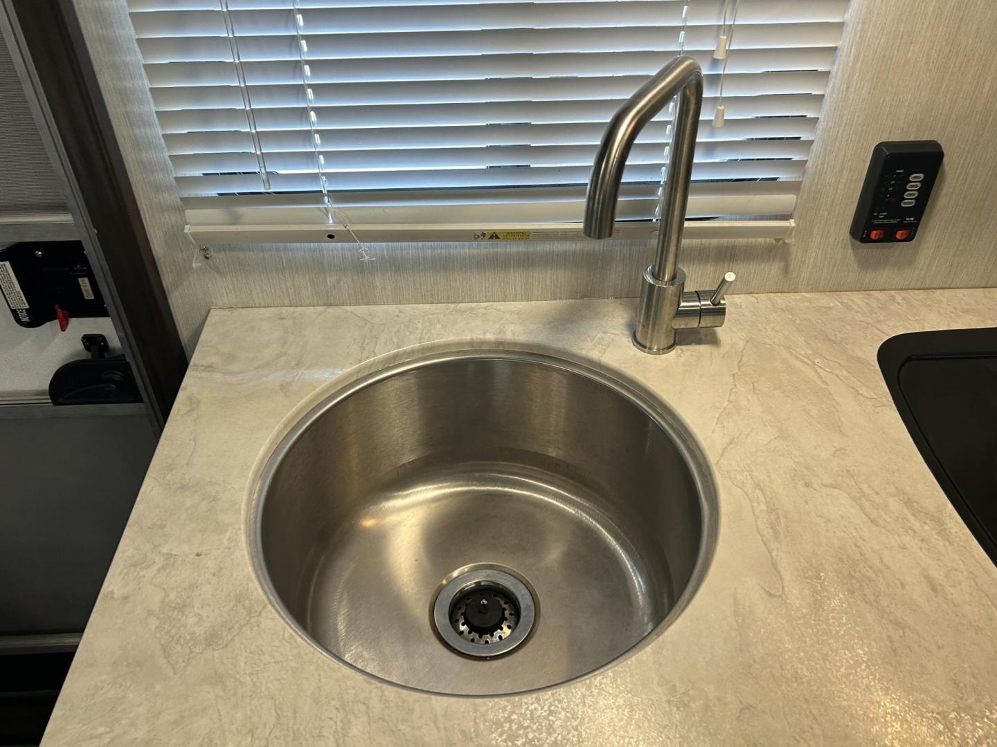 2019 Silver /TAN Forest River Cherokee 16BHS (5ZT2CKEC3KY) , located at 17760 Hwy 62, Morris, OK, 74445, 35.609104, -95.877060 - Photo#12