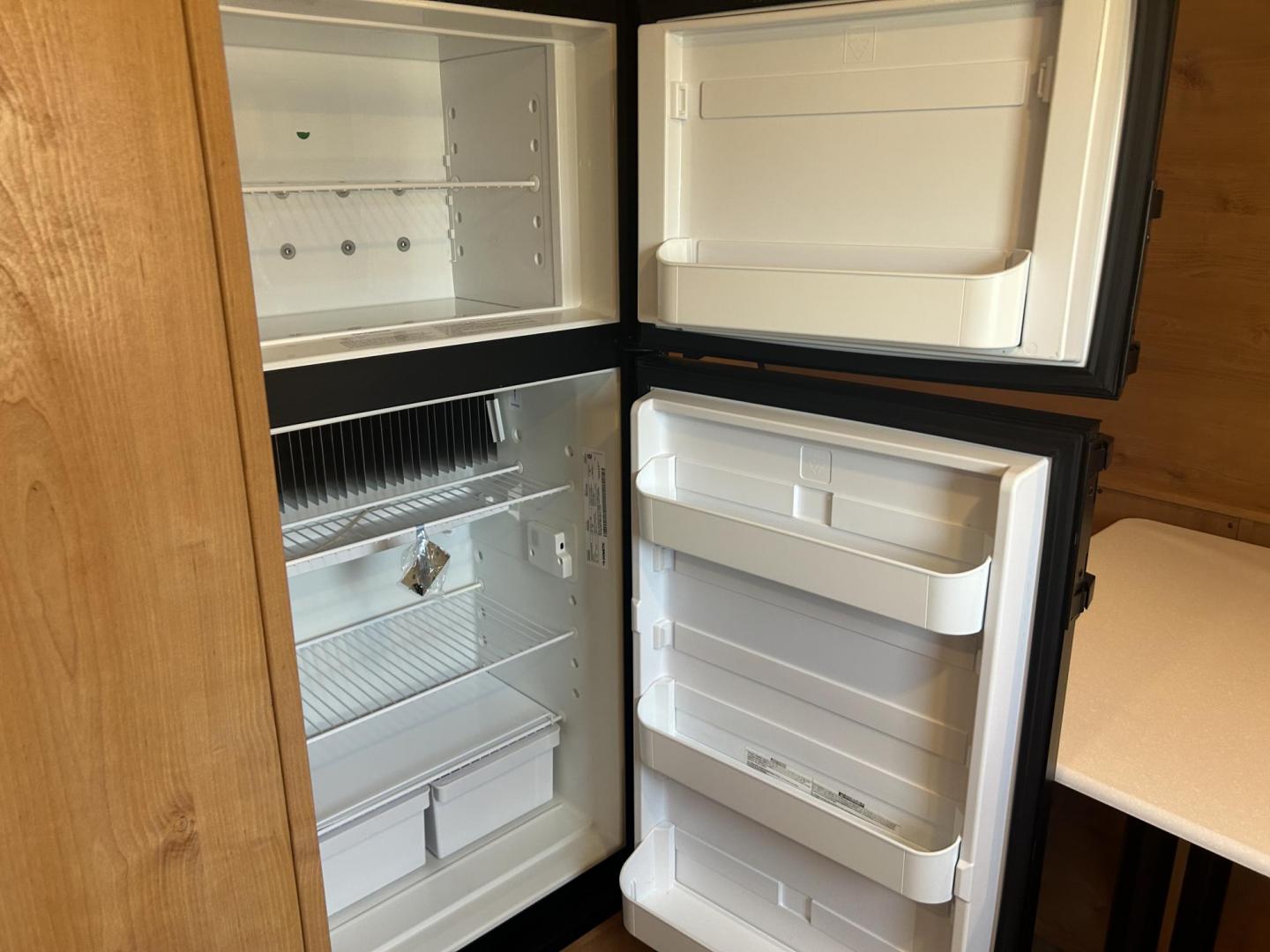 2023 White /TAN RIVERSIDE RETRO 165 165 ( 59CCC4817P) , located at 17760 Hwy 62, Morris, OK, 74445, 35.609104, -95.877060 - Photo#10