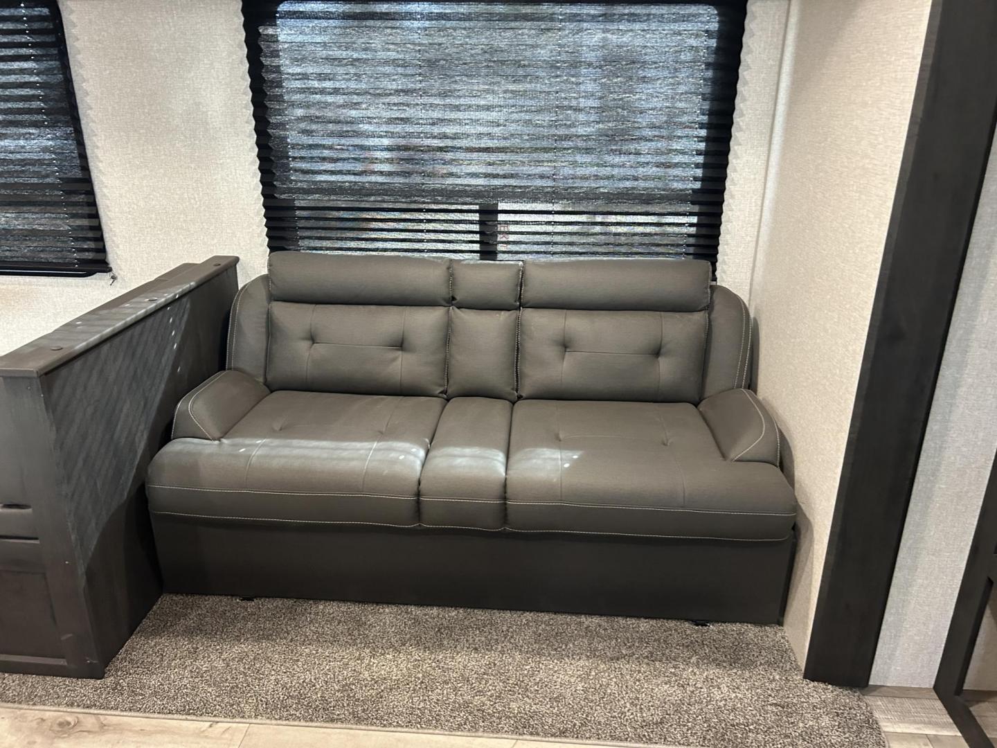 2023 Silver /TAN KZ SPORTSMAN 301BHKSE (4EZTU3020P5) , located at 17760 Hwy 62, Morris, OK, 74445, 35.609104, -95.877060 - Photo#14