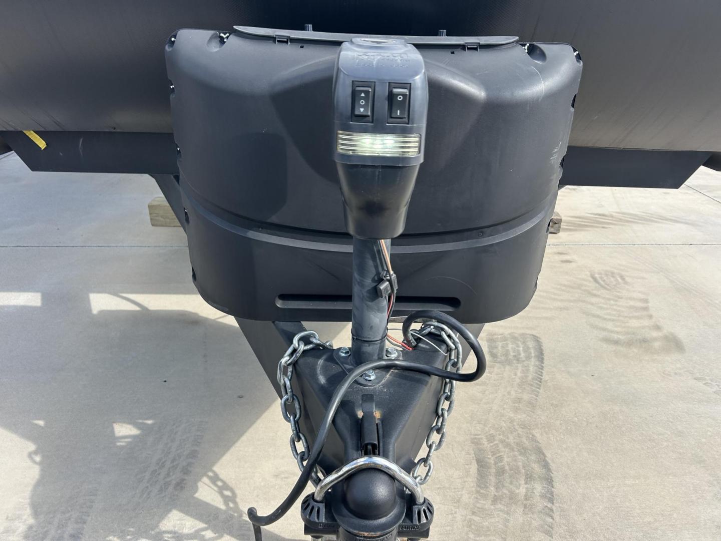2023 Silver /TAN KZ SPORTSMAN 301BHKSE (4EZTU3020P5) , located at 17760 Hwy 62, Morris, OK, 74445, 35.609104, -95.877060 - Photo#7