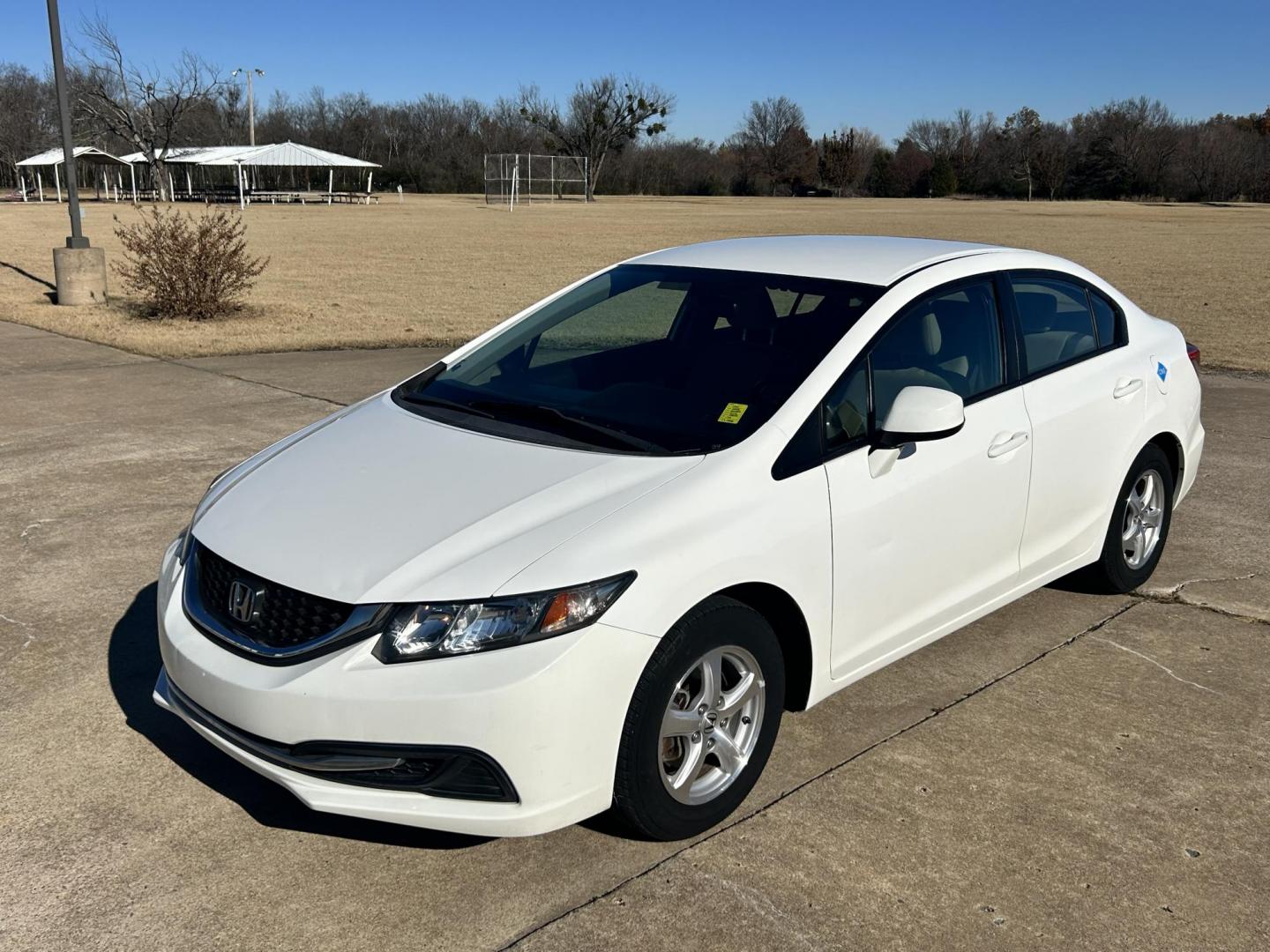 2013 White /Gray Honda Civic CNG (19XFB5F56DE) with an 1.8L L4 SOHC 16V CNG engine, 5A transmission, located at 17760 Hwy 62, Morris, OK, 74445, (918) 733-4887, 35.609104, -95.877060 - Photo#0