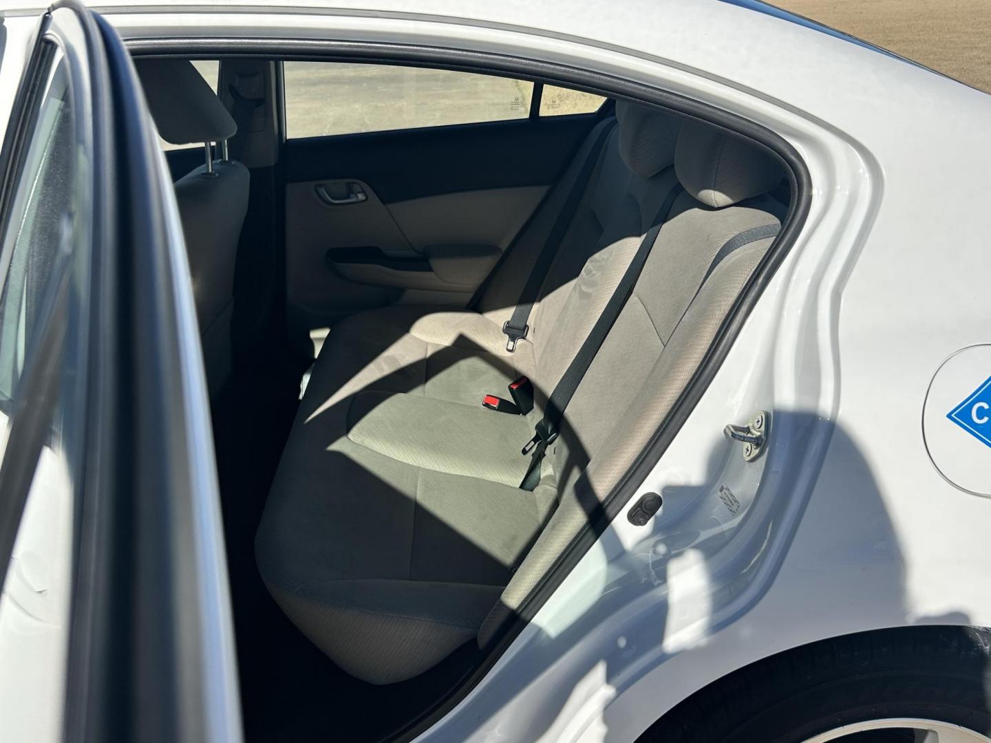 2013 White /Gray Honda Civic CNG (19XFB5F56DE) with an 1.8L L4 SOHC 16V CNG engine, 5A transmission, located at 17760 Hwy 62, Morris, OK, 74445, (918) 733-4887, 35.609104, -95.877060 - Photo#14