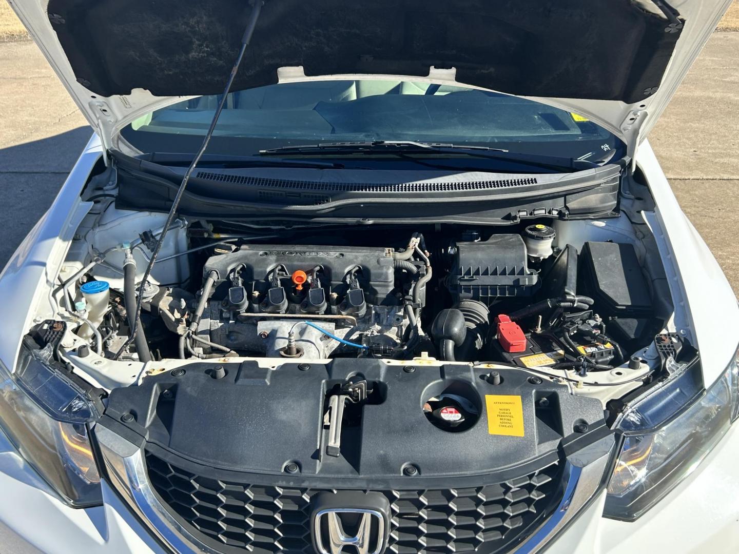 2013 White /Gray Honda Civic CNG (19XFB5F56DE) with an 1.8L L4 SOHC 16V CNG engine, 5A transmission, located at 17760 Hwy 62, Morris, OK, 74445, (918) 733-4887, 35.609104, -95.877060 - Photo#17