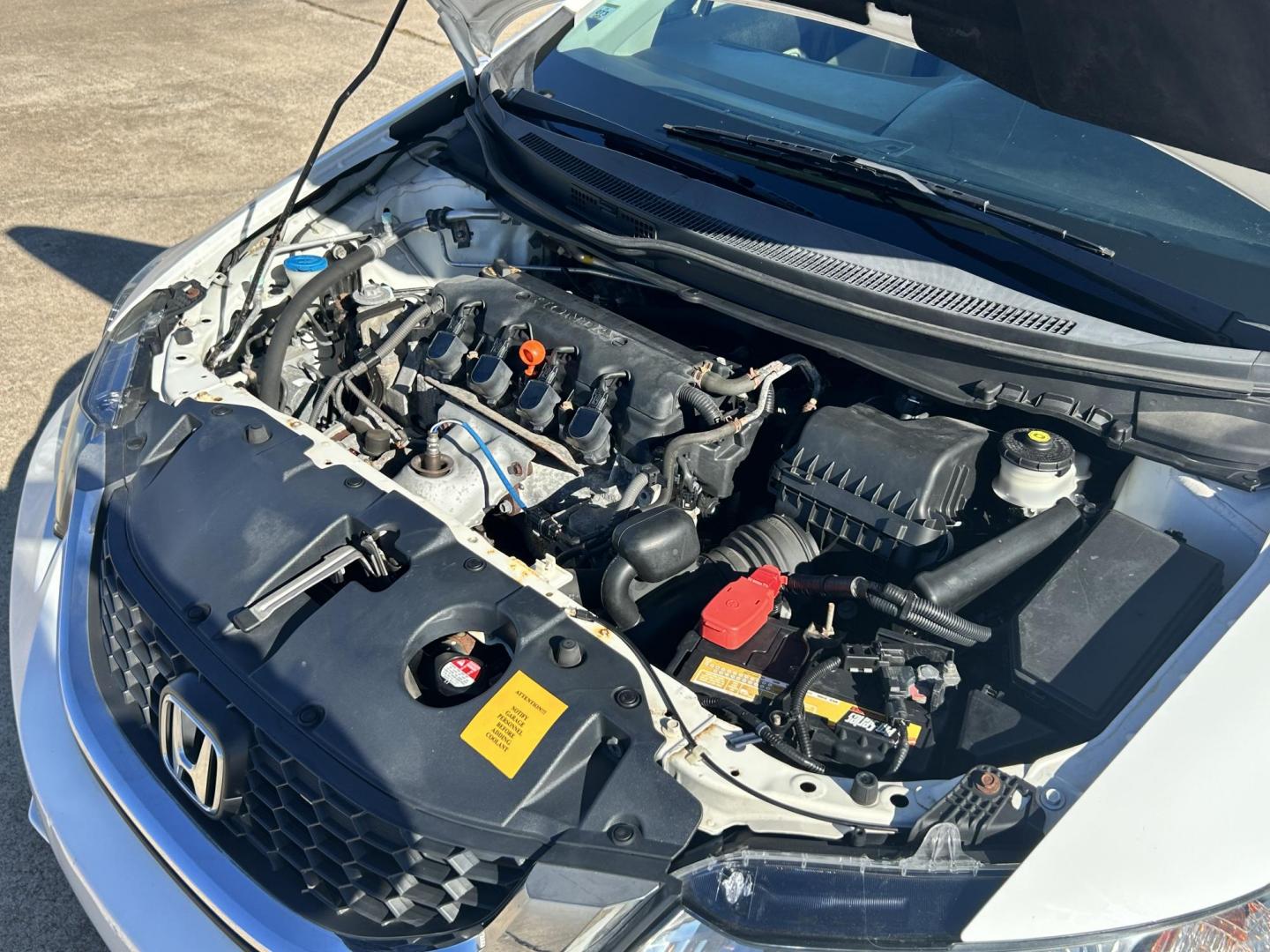 2013 White /Gray Honda Civic CNG (19XFB5F56DE) with an 1.8L L4 SOHC 16V CNG engine, 5A transmission, located at 17760 Hwy 62, Morris, OK, 74445, (918) 733-4887, 35.609104, -95.877060 - Photo#18