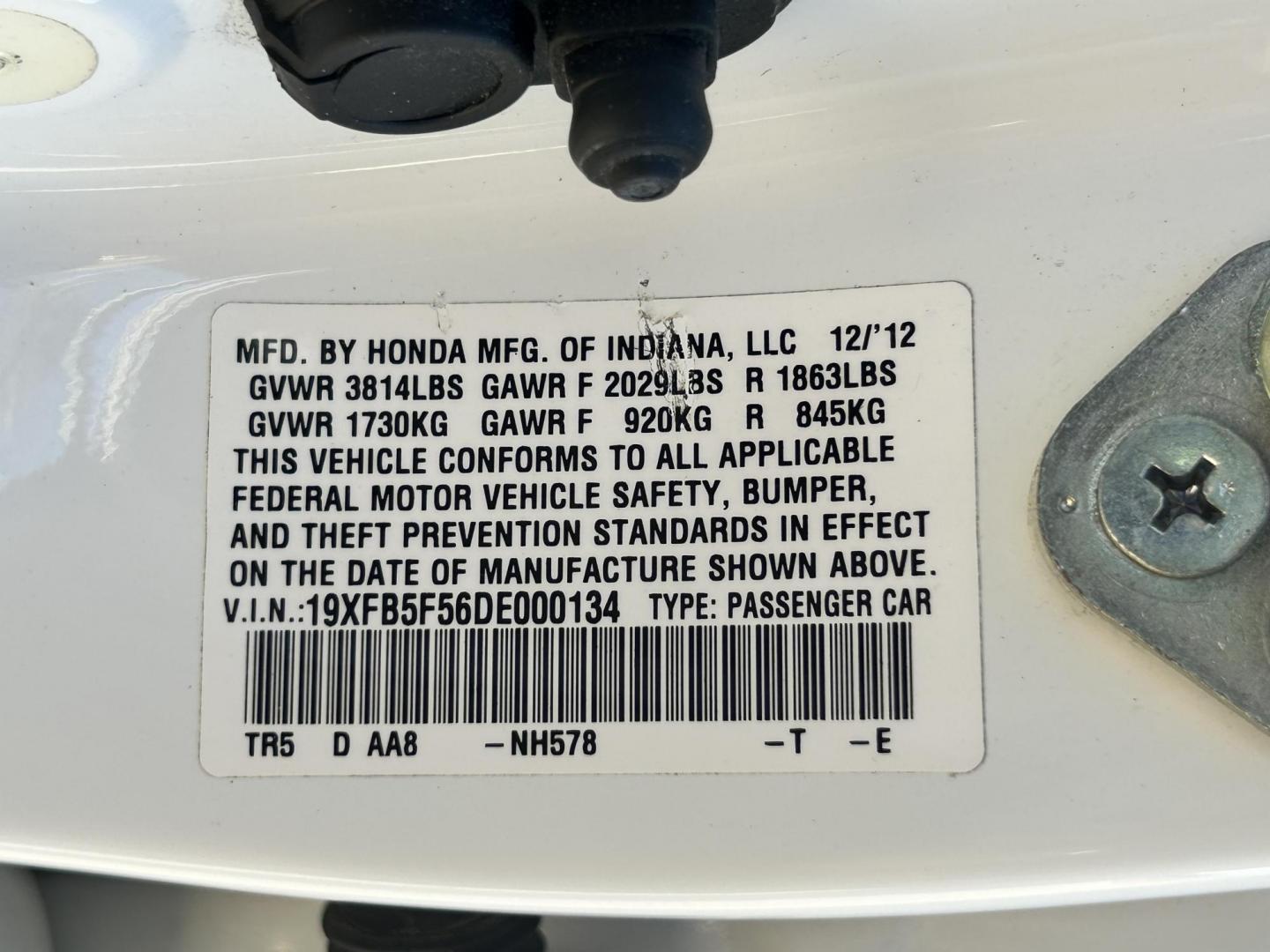 2013 White /Gray Honda Civic CNG (19XFB5F56DE) with an 1.8L L4 SOHC 16V CNG engine, 5A transmission, located at 17760 Hwy 62, Morris, OK, 74445, (918) 733-4887, 35.609104, -95.877060 - Photo#27